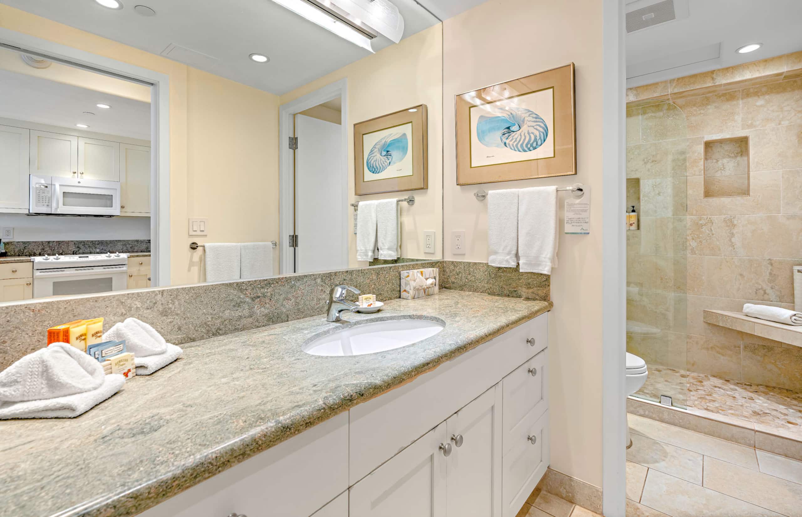 Condo in Lahaina · ★4.0 · Studio · 2 beds · 1 bath - Image 19