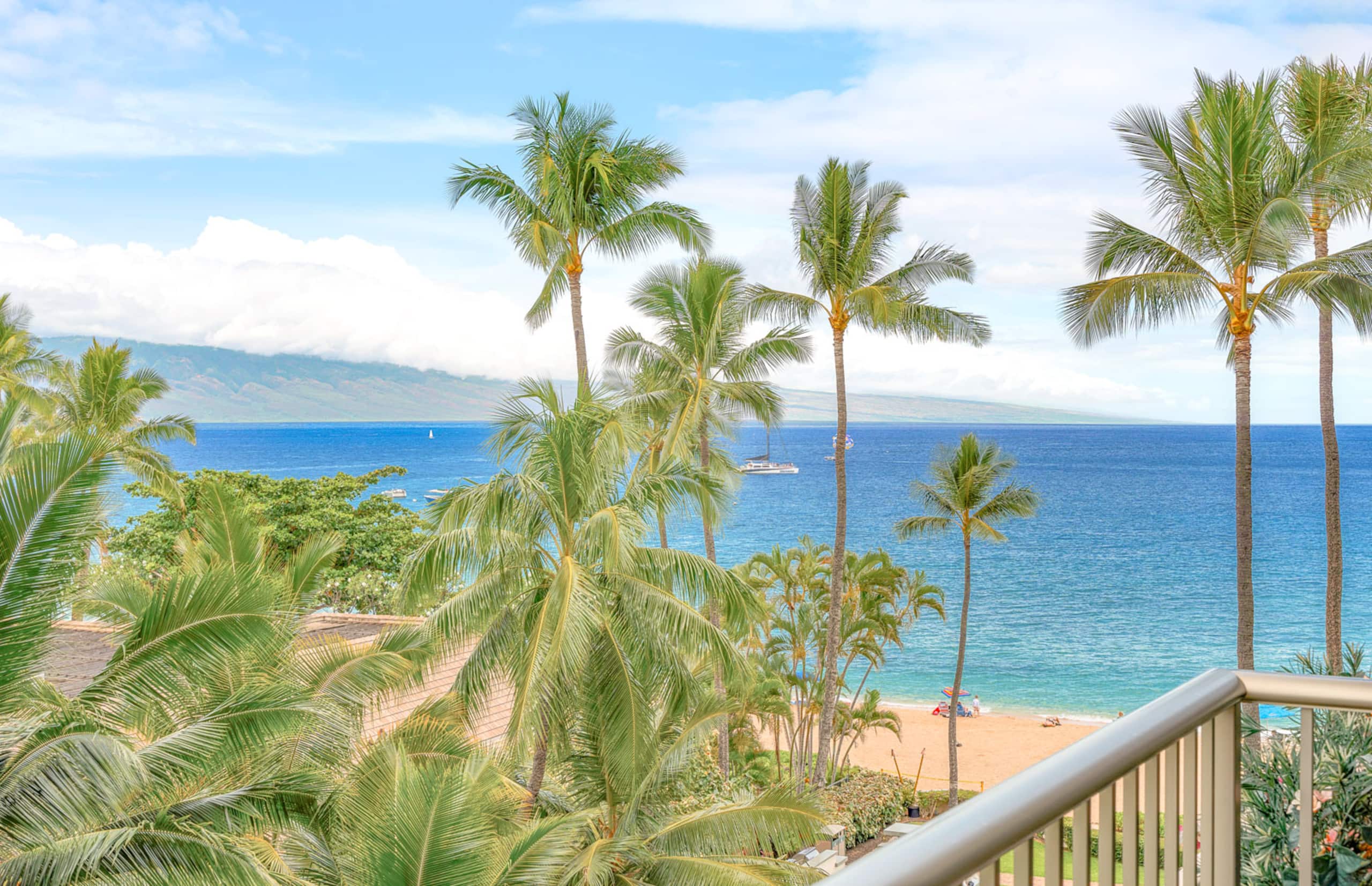 Condo in Lahaina · ★4.0 · Studio · 2 beds · 1 bath - Image 1