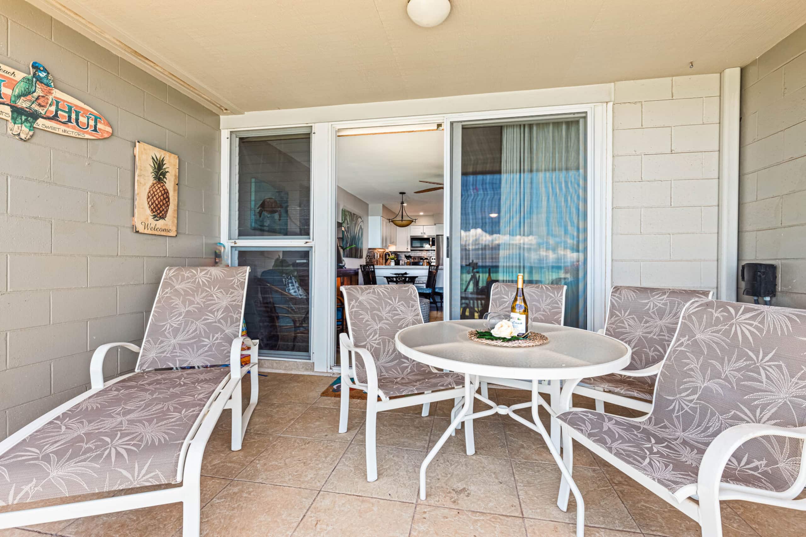 Condo in Lahaina · ★4.82 · 1 bedroom · 2 beds · 1 private bath - Image 4