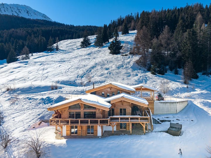 Snowflake Chalet - Jacuzzi - Sauna - Chalets for Rent in Riddes