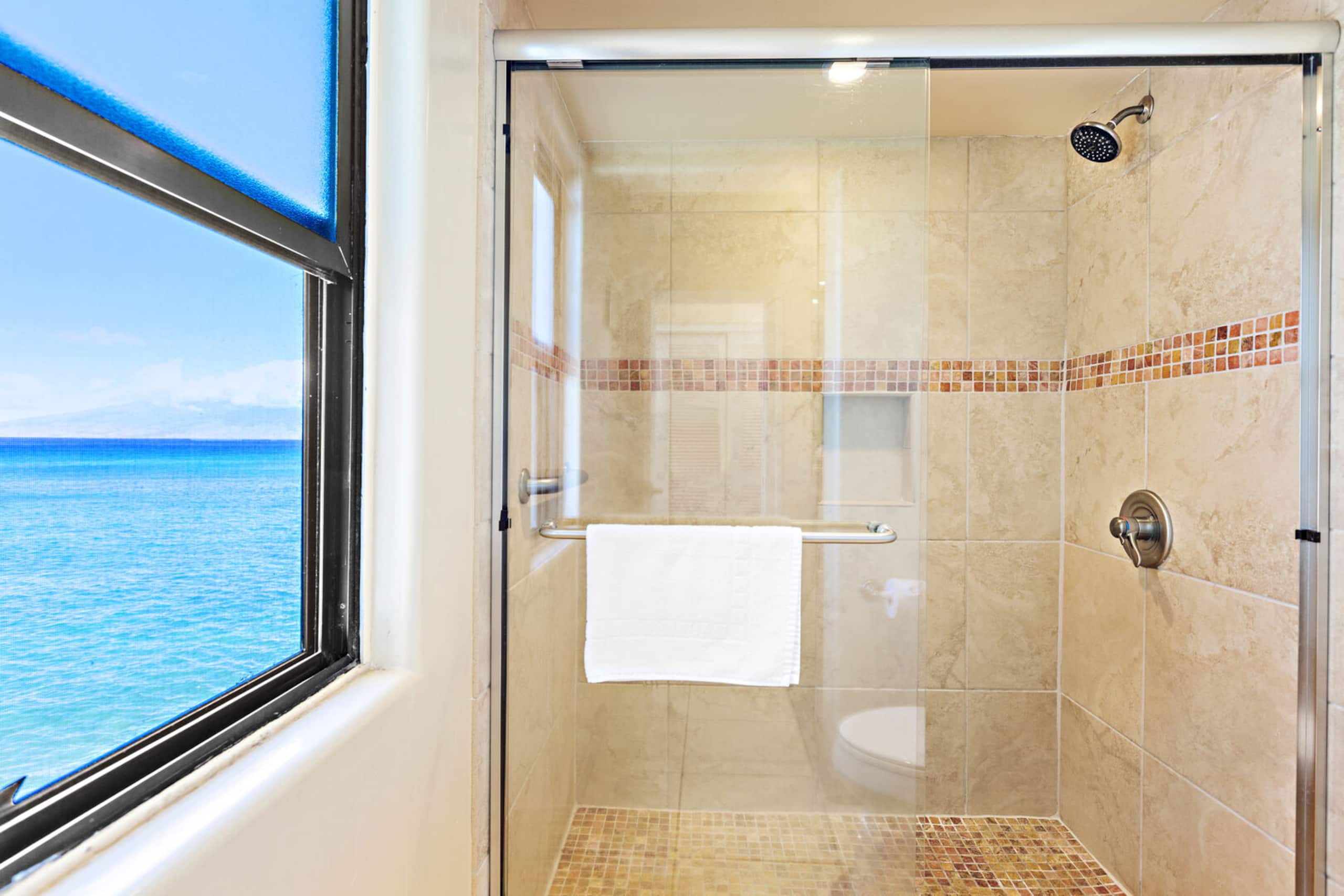 Condo in Lahaina · ★4.93 · 2 bedrooms · 2 beds · 2 baths - Image 24