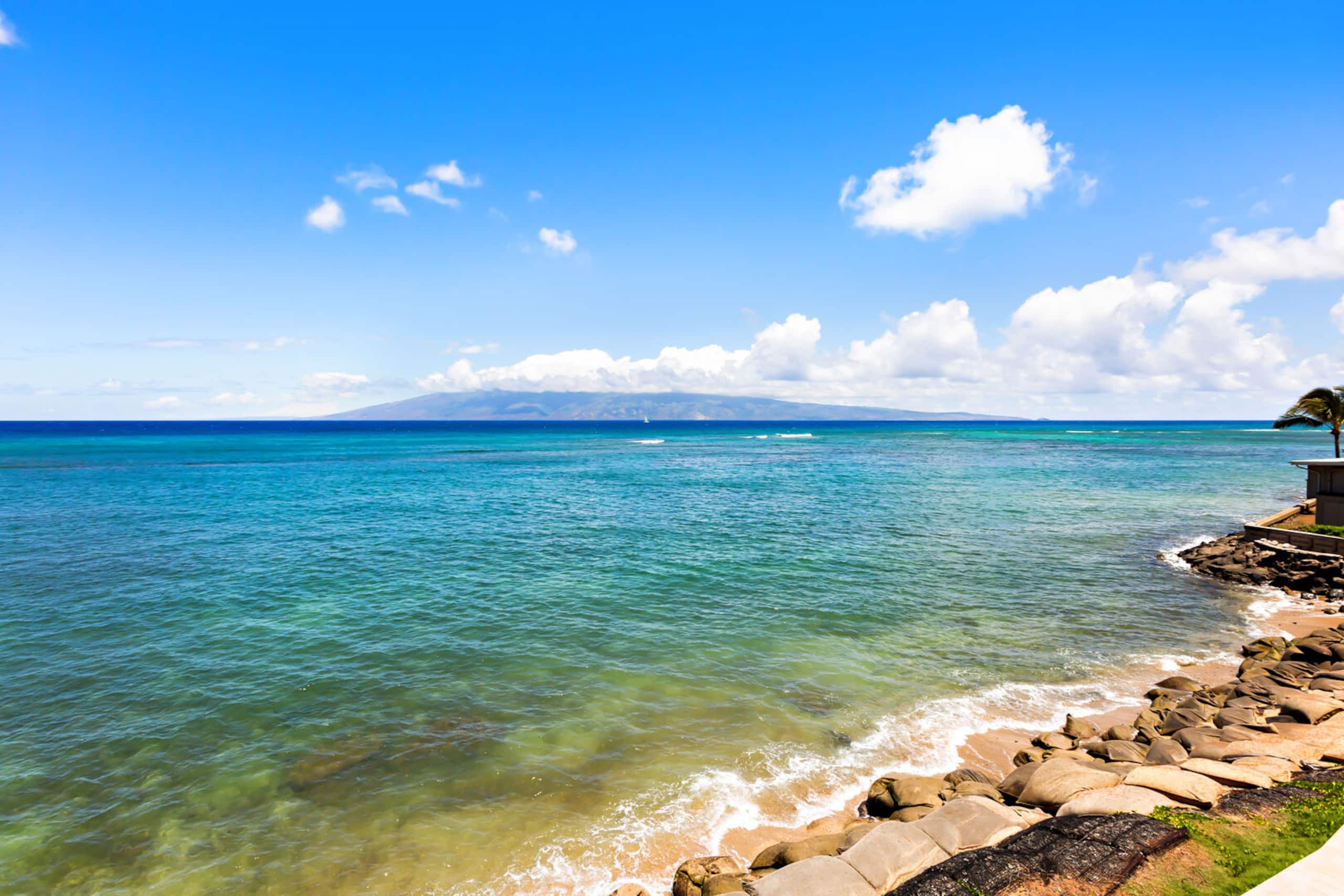 Condo in Lahaina · ★4.93 · 2 bedrooms · 2 beds · 2 baths - Image 7