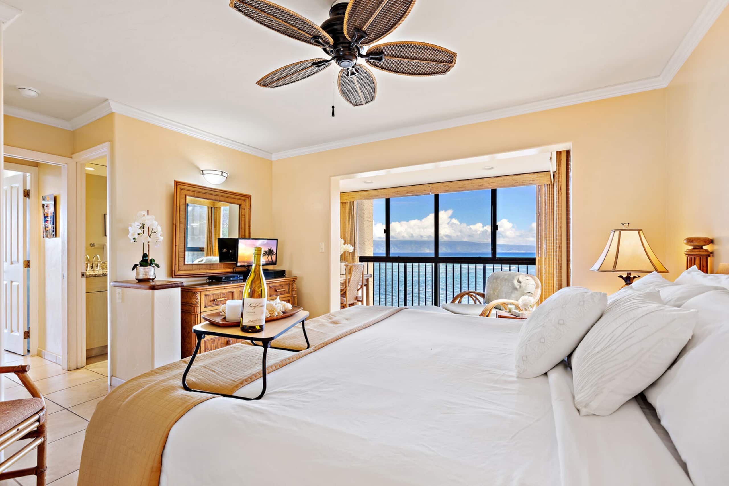 Condo in Lahaina · ★4.93 · 2 bedrooms · 2 beds · 2 baths - Image 29