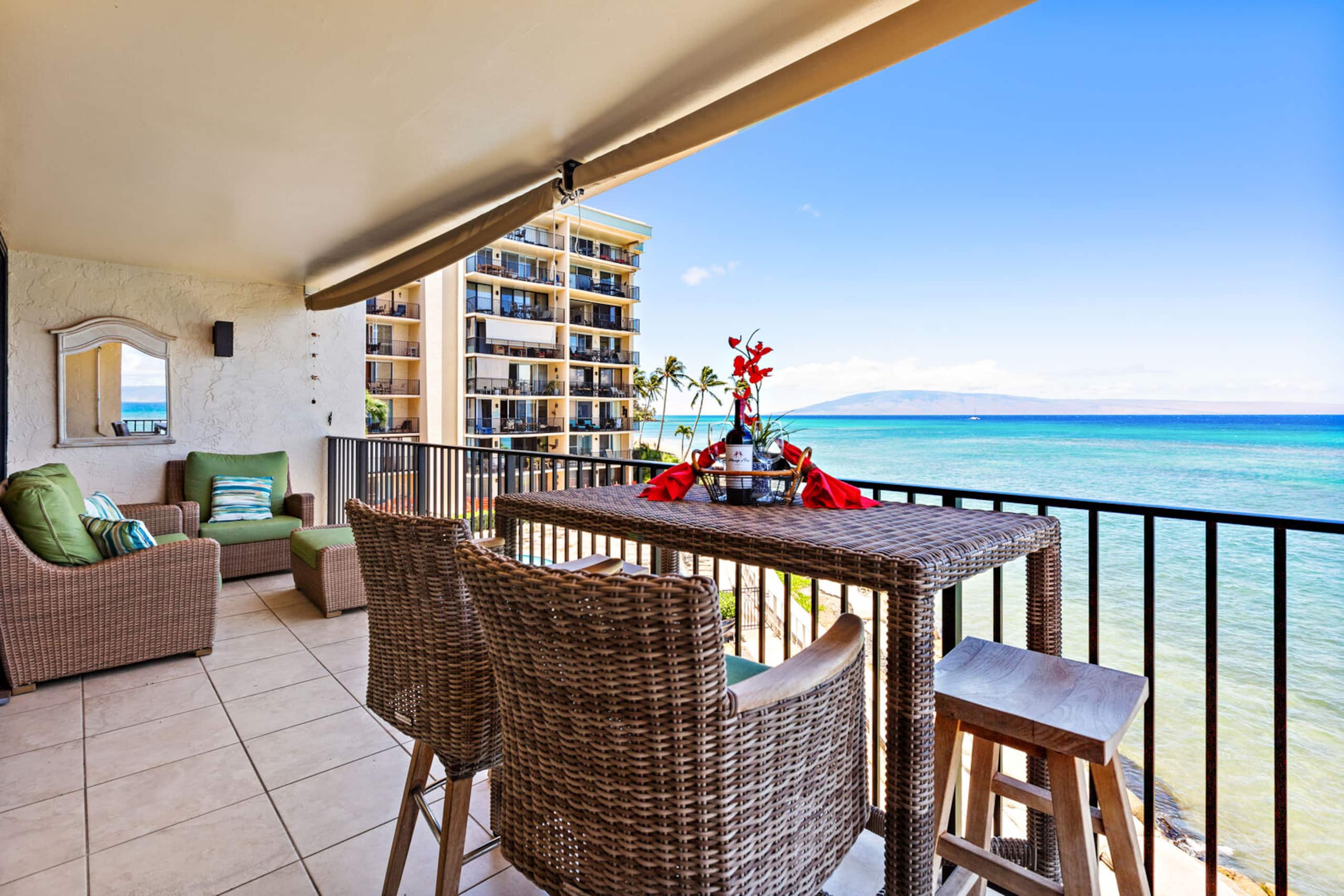 Condo in Lahaina · ★4.93 · 2 bedrooms · 2 beds · 2 baths - Image 2