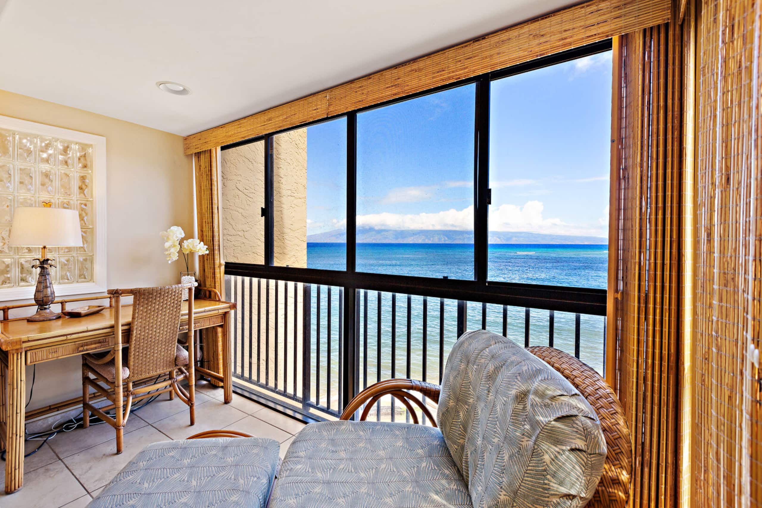 Condo in Lahaina · ★4.93 · 2 bedrooms · 2 beds · 2 baths - Image 27