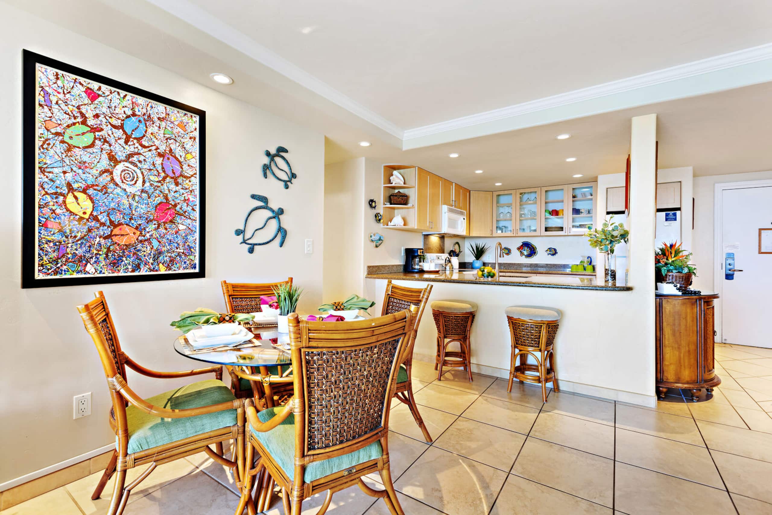Condo in Lahaina · ★4.93 · 2 bedrooms · 2 beds · 2 baths - Image 12