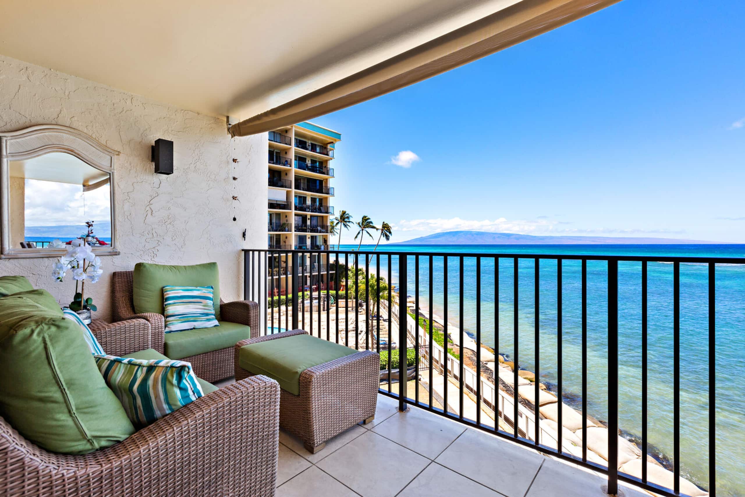 Condo in Lahaina · ★4.93 · 2 bedrooms · 2 beds · 2 baths - Image 5