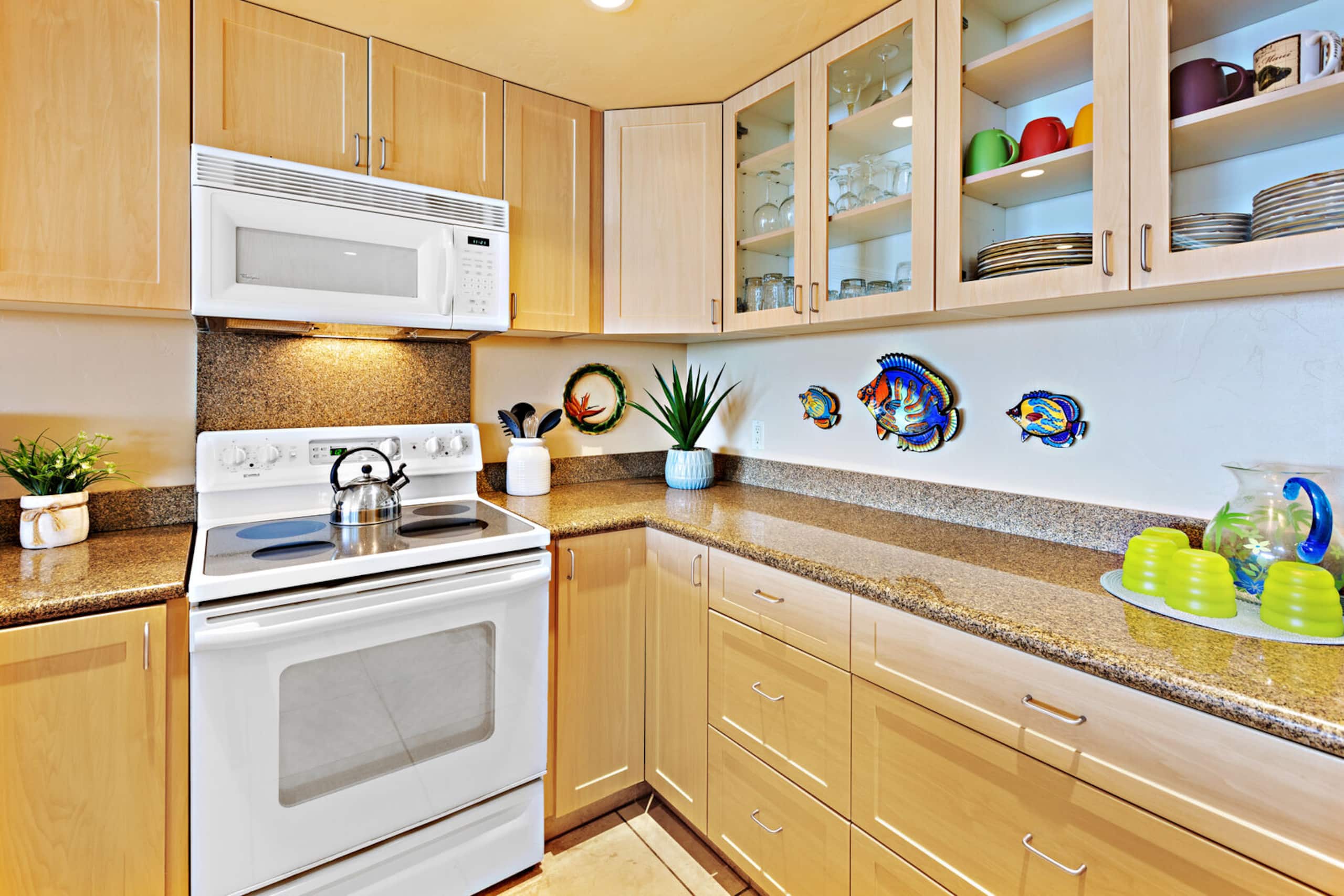 Condo in Lahaina · ★4.93 · 2 bedrooms · 2 beds · 2 baths - Image 17