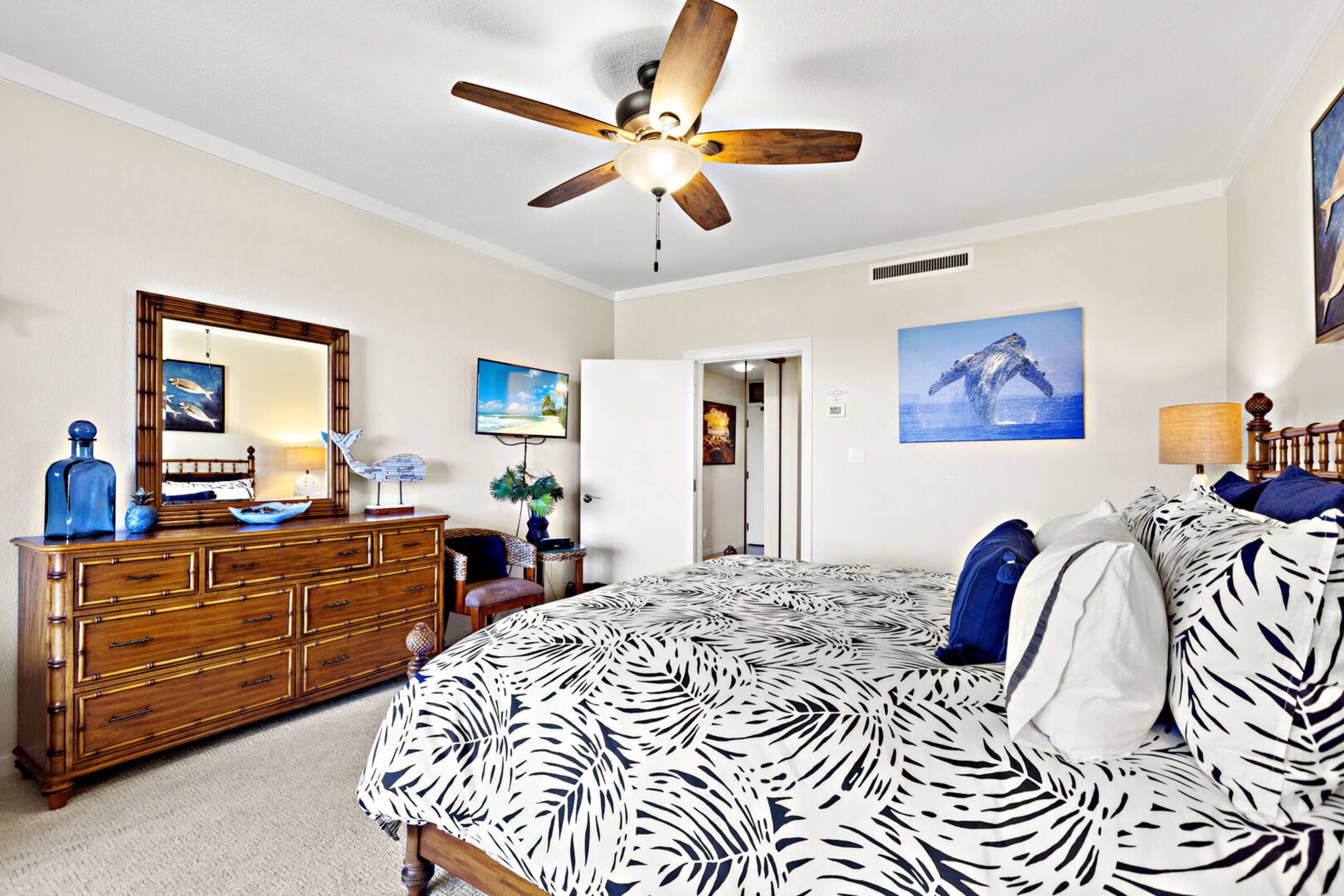 Condo in Lahaina · ★4.8 · 1 bedroom · 3 beds · 2 baths - Image 25