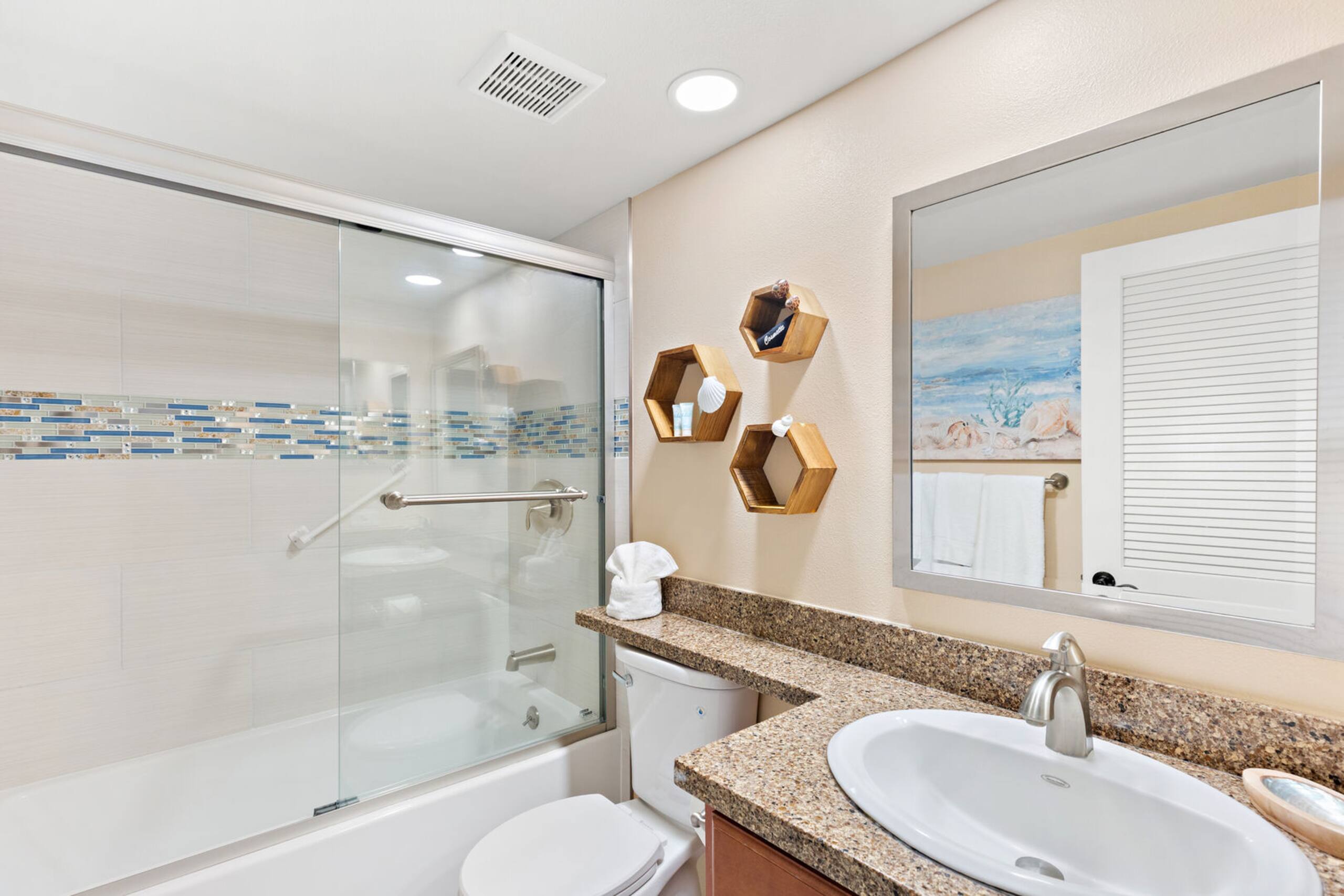 Condo in Lahaina · ★4.84 · 1 bedroom · 2 beds · 1 private bath - Image 26