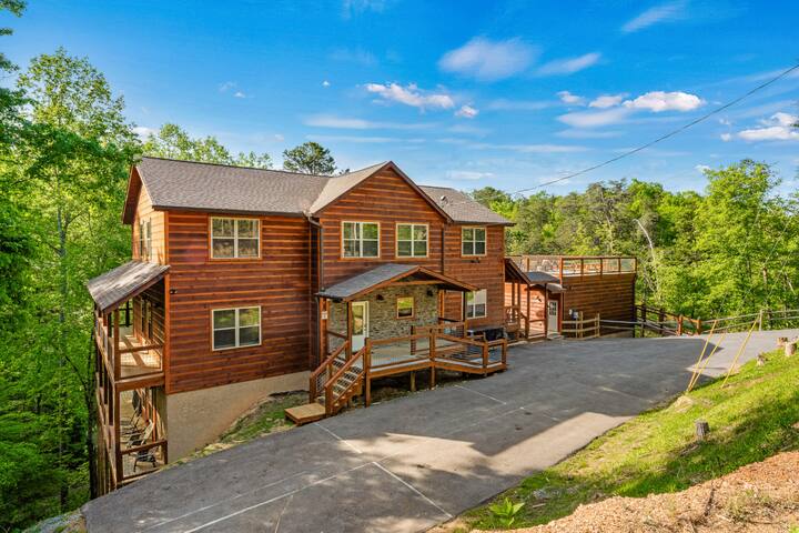 Ghosal Luxury Lodging managed Airbnb listing 1