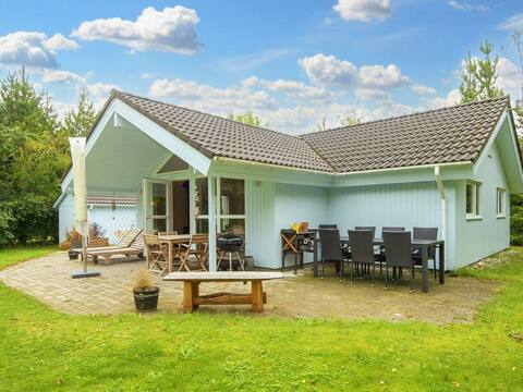 6 person holiday home in oksbøl