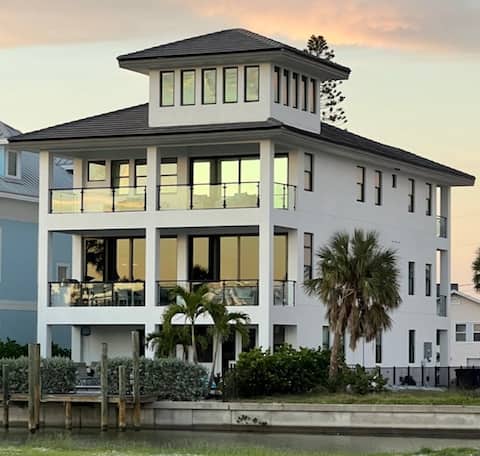 Black Pearl-Ultimate Luxury 5BR Pool home