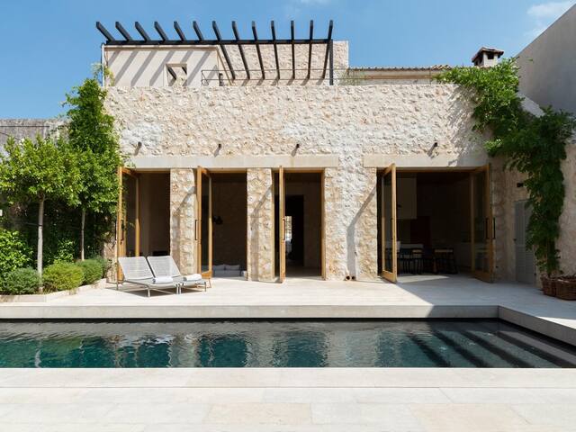 Stylish townhouse which is great for cyclists gallery image 2