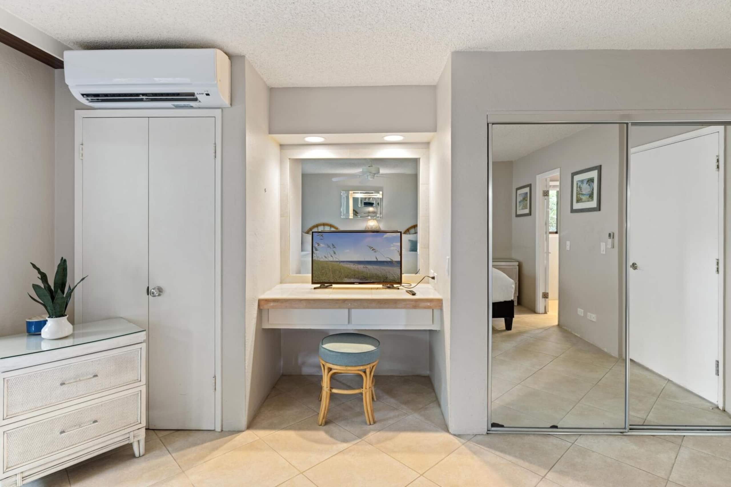 Condo in Lahaina · ★4.57 · 2 bedrooms · 2 beds · 2 baths - Image 33