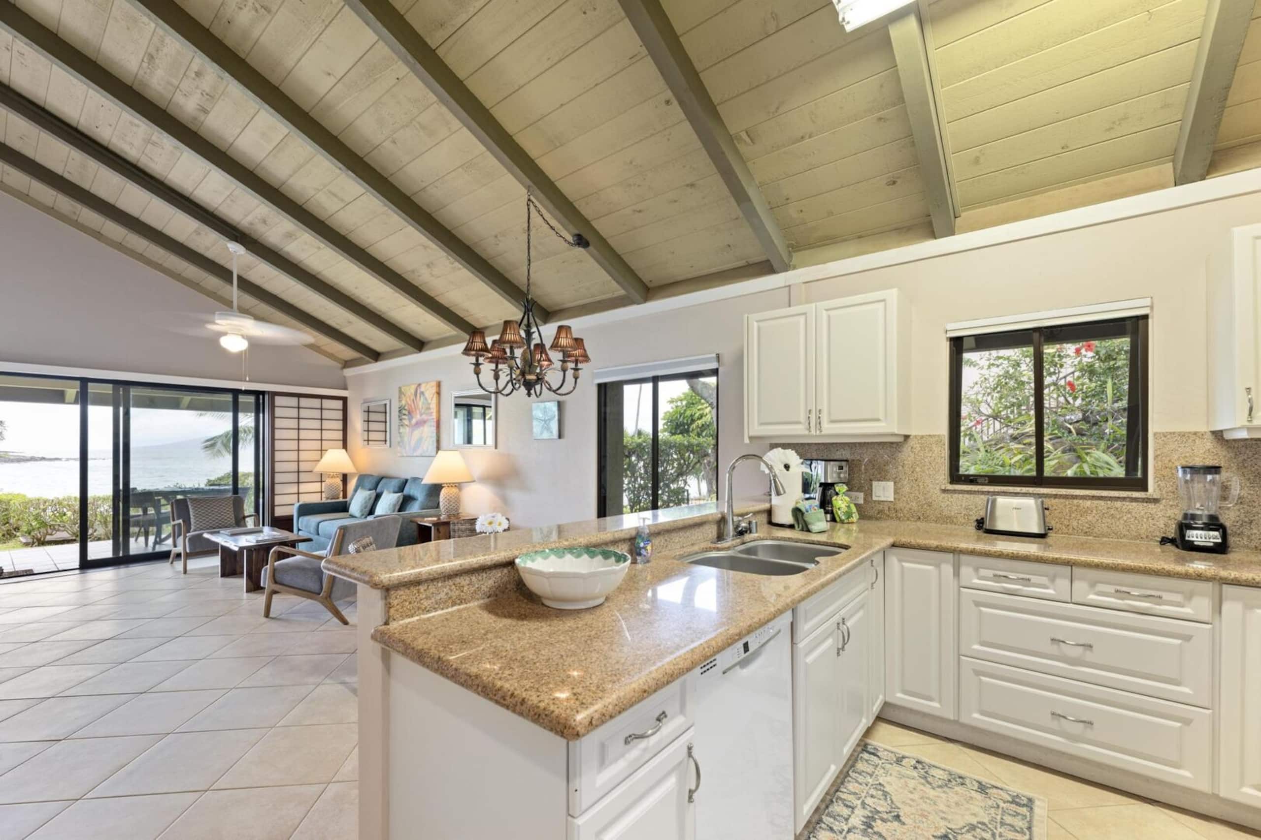 Condo in Lahaina · ★4.57 · 2 bedrooms · 2 beds · 2 baths - Image 2