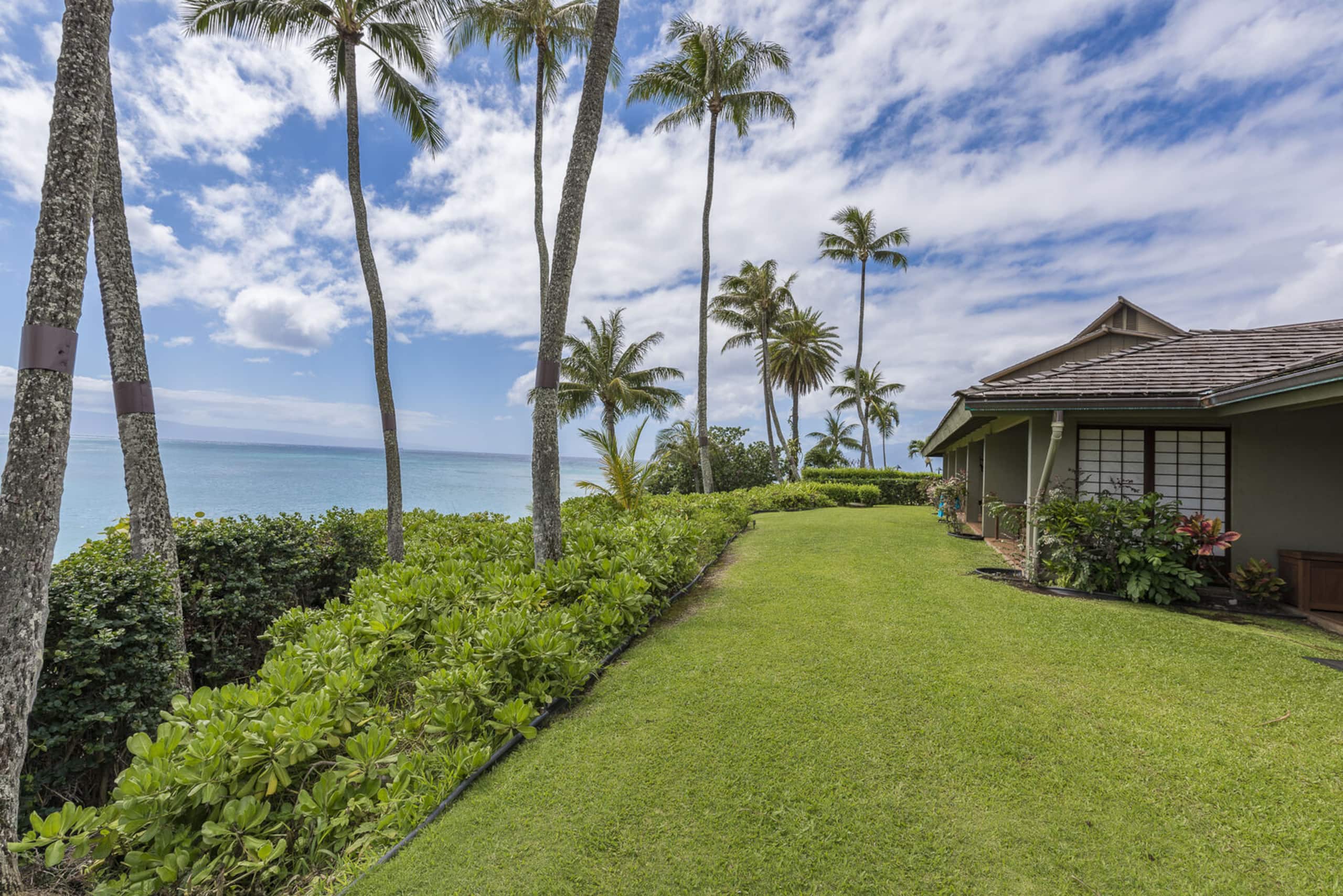 Condo in Lahaina · ★4.57 · 2 bedrooms · 2 beds · 2 baths - Image 28