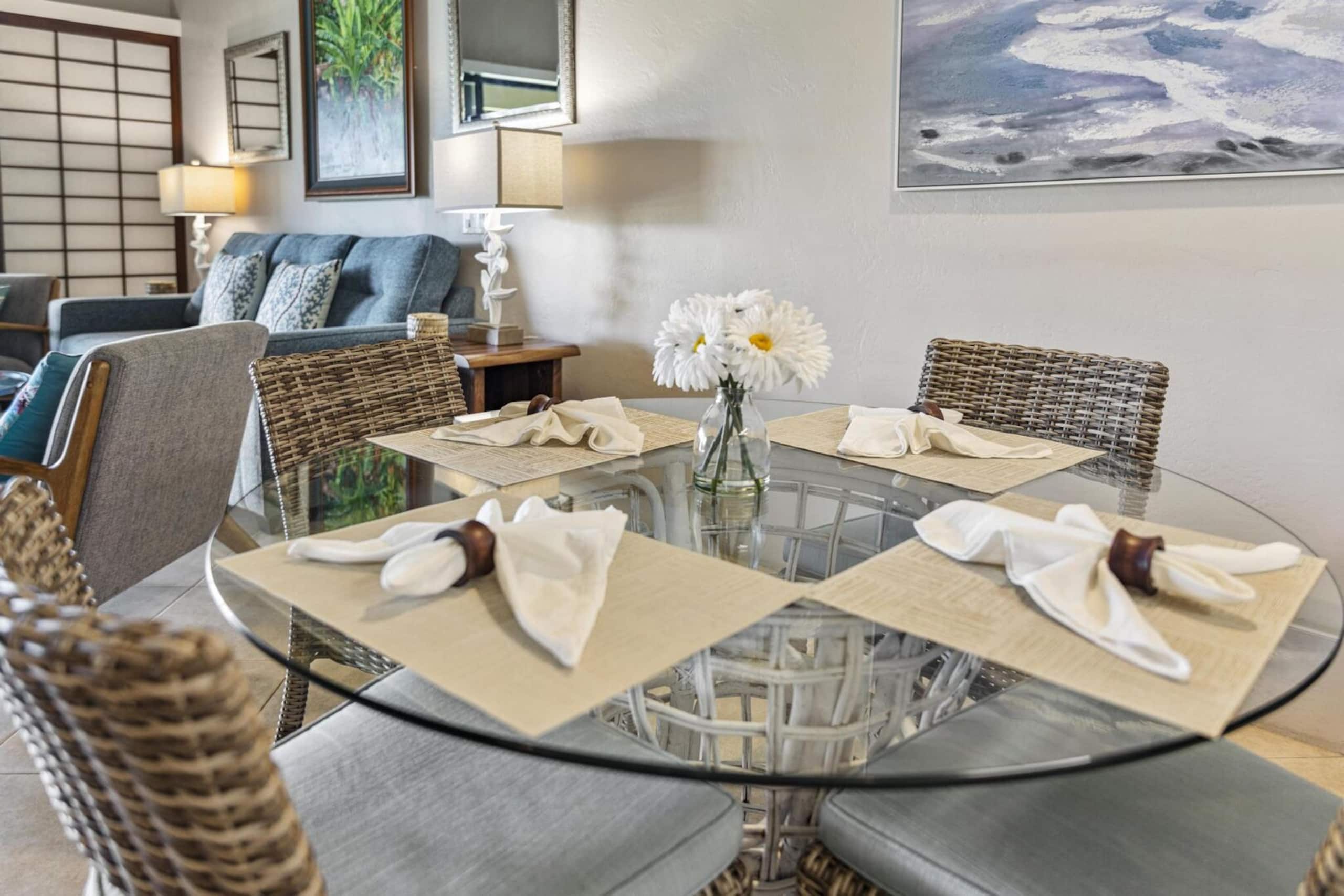 Home in Lahaina · ★5.0 · 1 bedroom · 2 beds · 2 baths - Image 12