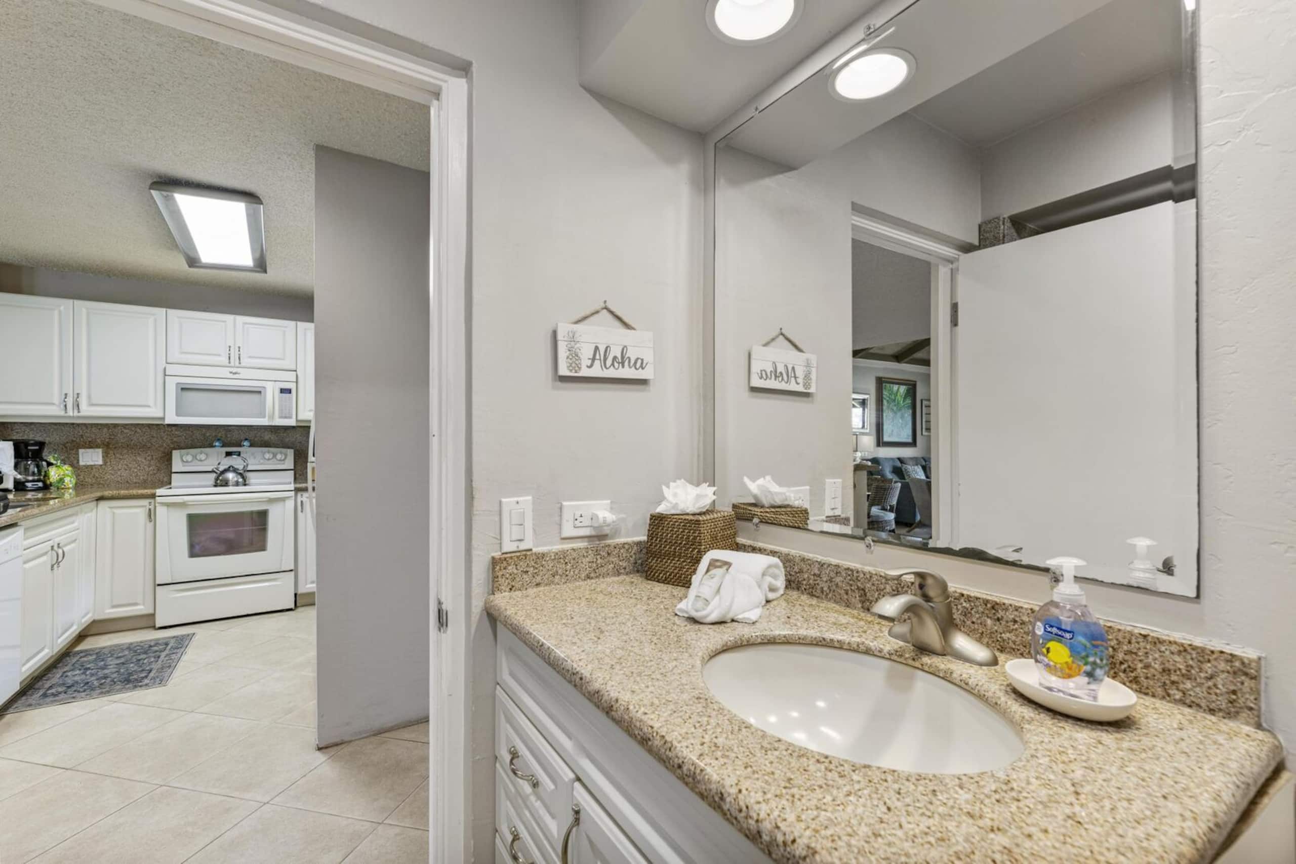 Home in Lahaina · ★5.0 · 1 bedroom · 2 beds · 2 baths - Image 42
