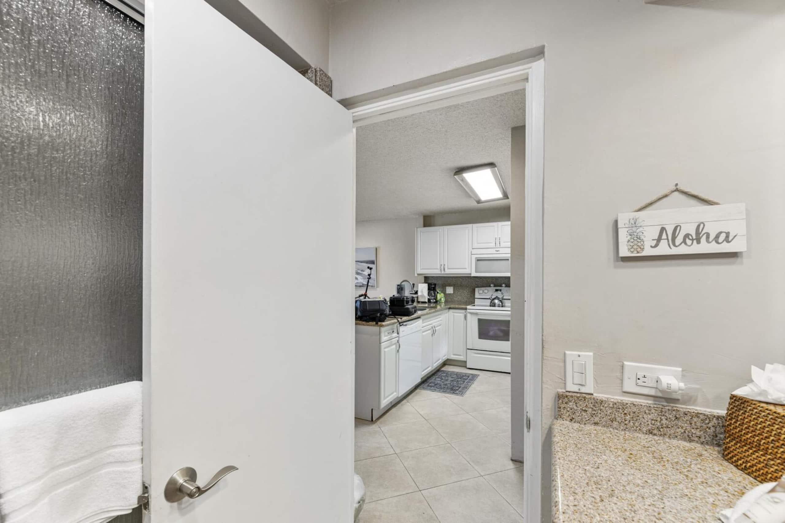 Home in Lahaina · ★5.0 · 1 bedroom · 2 beds · 2 baths - Image 8