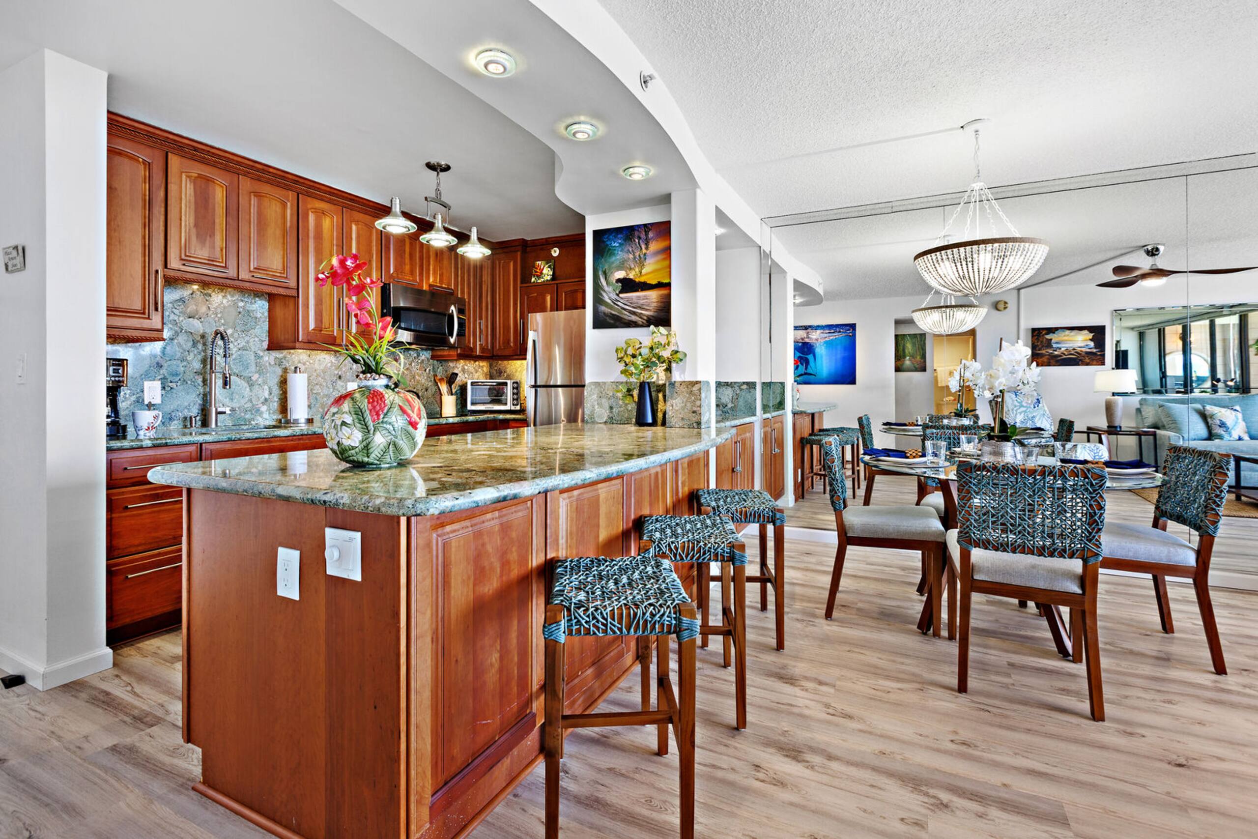 Condo in Lahaina · ★4.78 · 1 bedroom · 2 beds · 1 private bath - Image 13