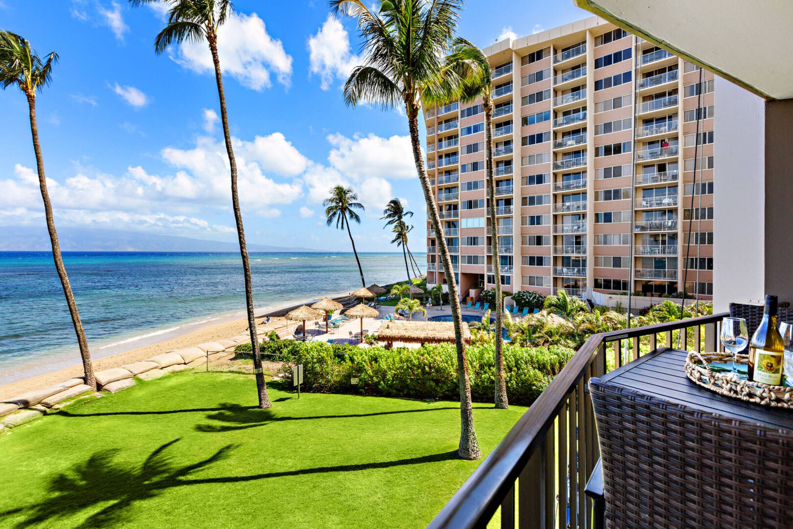 Condo in Lahaina · ★4.78 · 1 bedroom · 2 beds · 1 private bath - Image 4