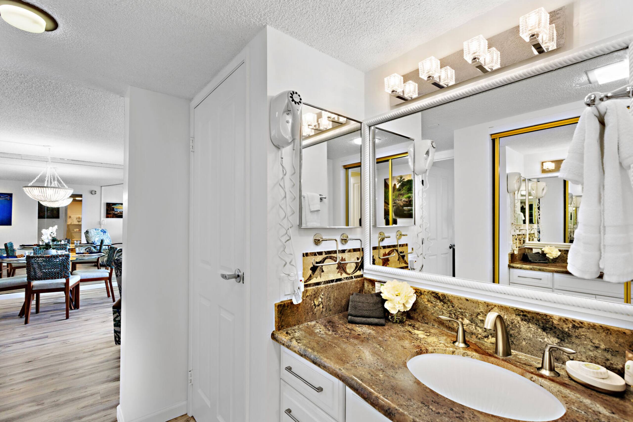 Condo in Lahaina · ★4.78 · 1 bedroom · 2 beds · 1 private bath - Image 21