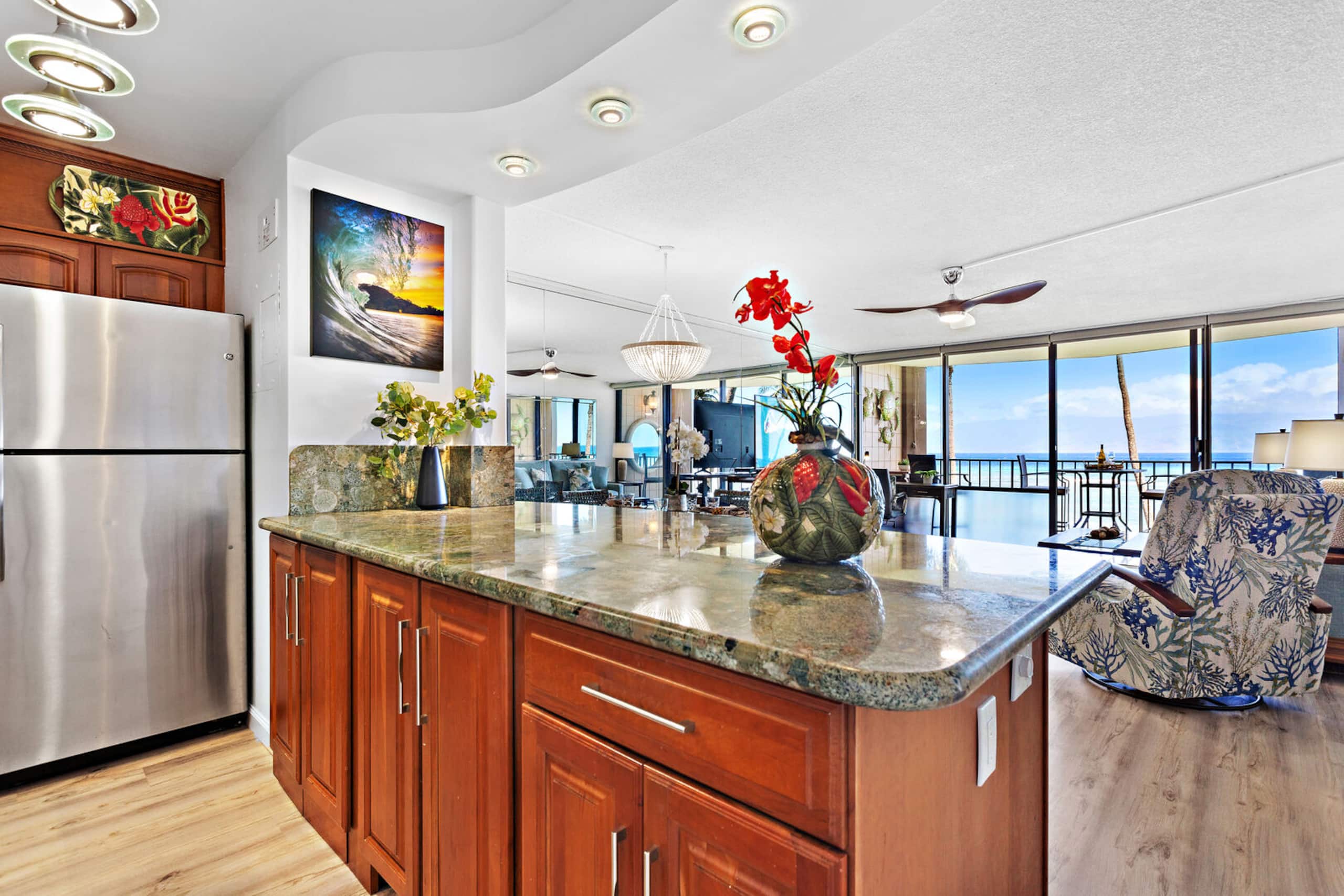 Condo in Lahaina · ★4.78 · 1 bedroom · 2 beds · 1 private bath - Image 15