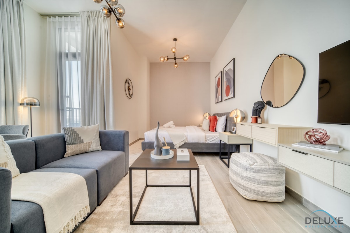 Top Airbnb: Polished Studio at Mesk 1 Midtown DPC in Me'aisem First