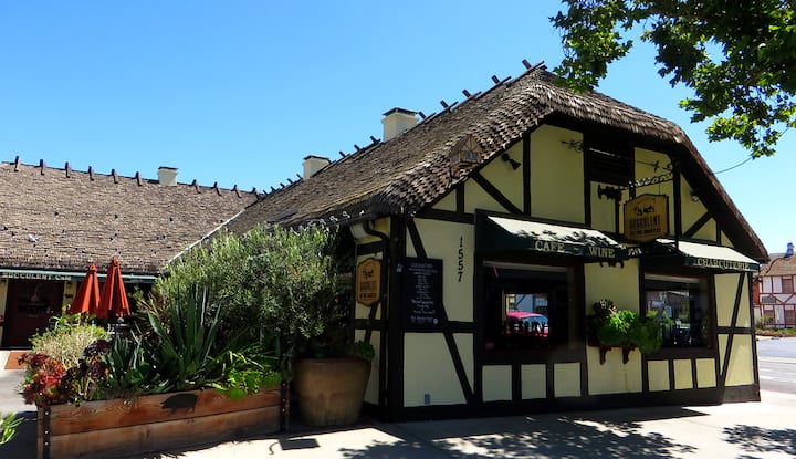 Beautiful Spots to Visit! Unit w/ Parking, Pool! - Hotels for Rent in  Solvang, California, United States - Airbnb