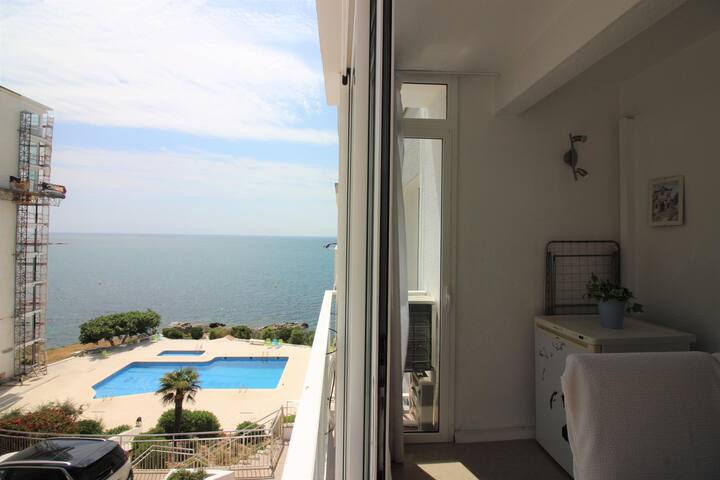 blaumar 5f – apartment with views to the sea and s gallery image 4