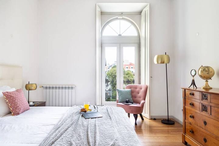 GuestReady – Sleek flat near Pink Street gallery image 4