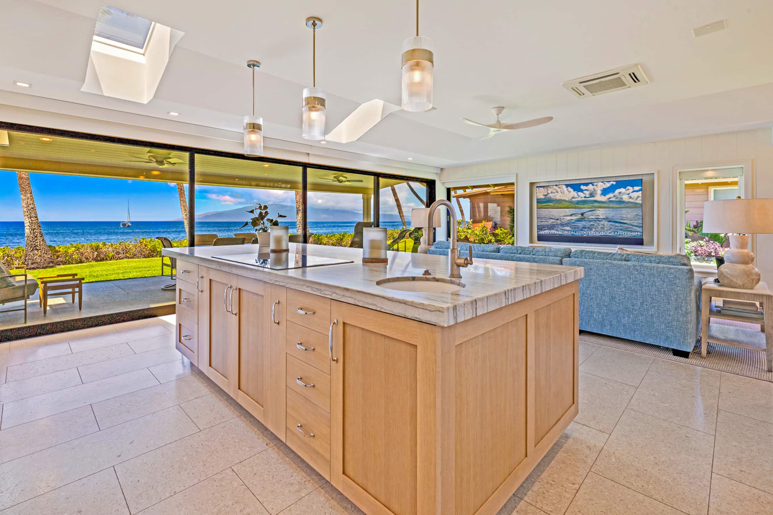 Home in Lahaina · ★5.0 · 4 bedrooms · 5 beds · 4.5 baths - Image 17