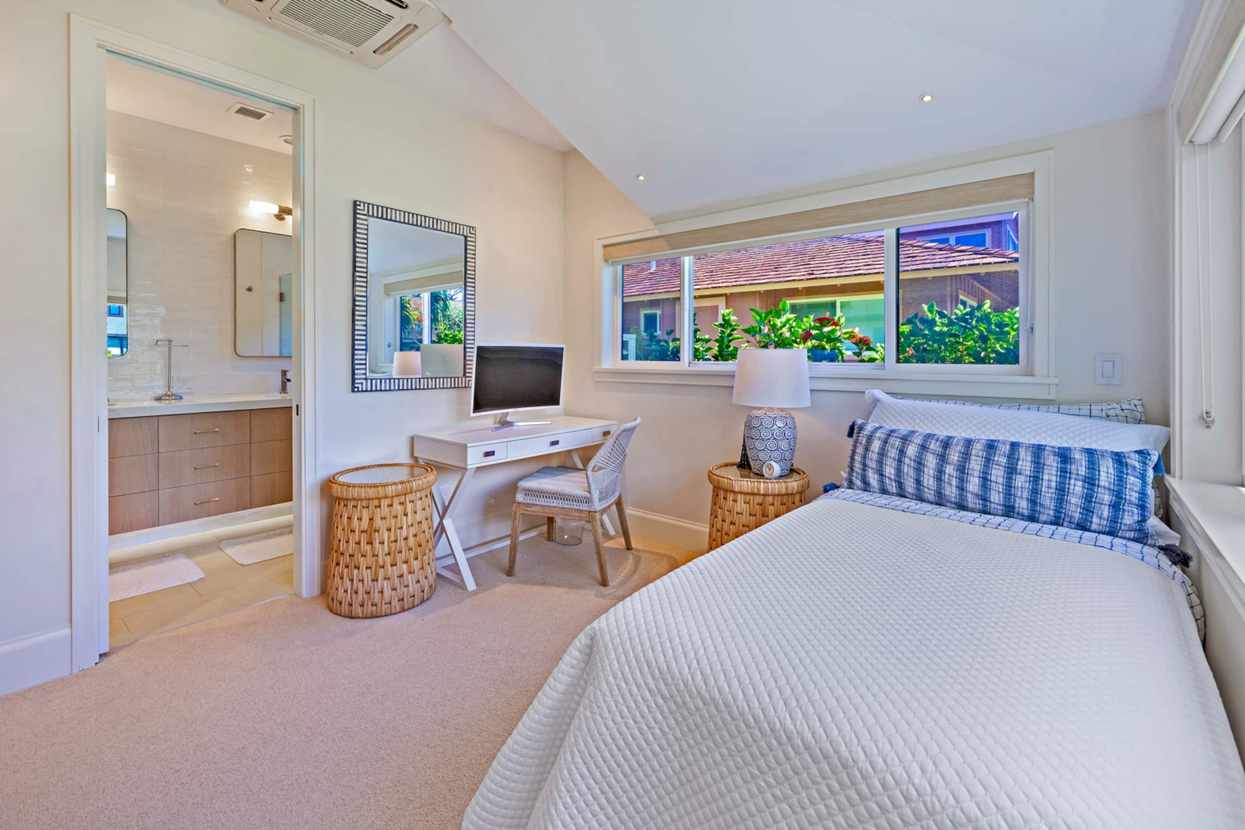 Home in Lahaina · ★5.0 · 4 bedrooms · 5 beds · 4.5 baths - Image 39