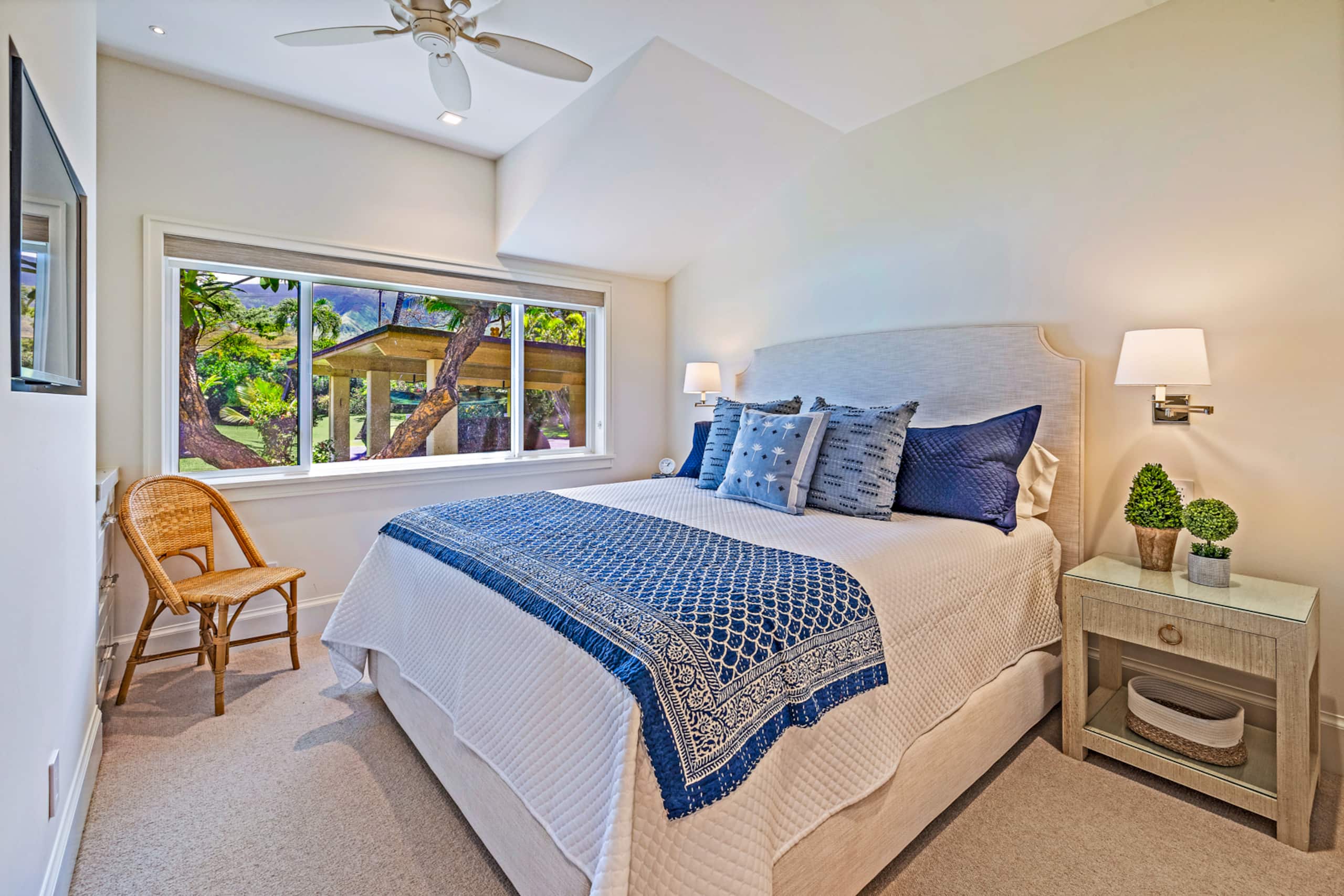 Home in Lahaina · ★5.0 · 4 bedrooms · 5 beds · 4.5 baths - Image 32