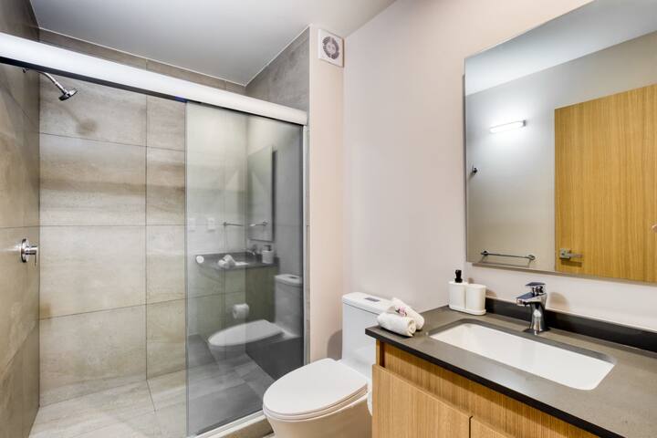 Design Apt w/Big Patio | Rooftop w/Grill+Full Gym gallery image 5