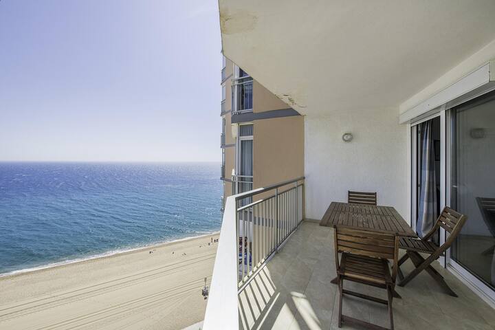 Apartment with sea views in Platja d’Aro gallery image 2