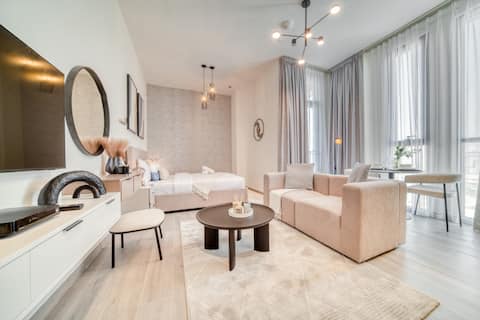 Top performing Airbnb: Splendid Studio at Mesk 1 Midtown DPC in Me'aisem First