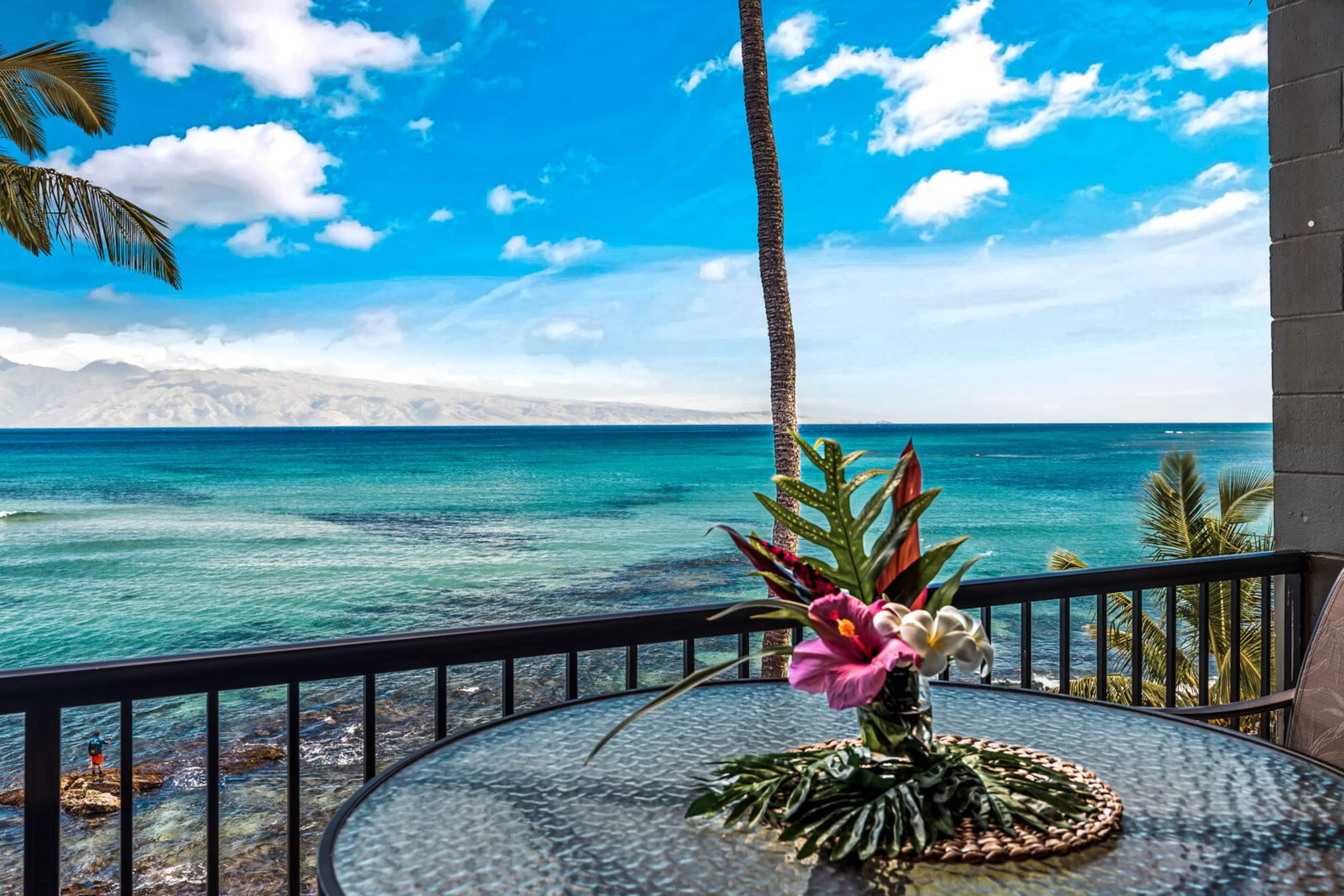 Condo in Lahaina · ★4.83 · 3 bedrooms · 4 beds · 2.5 baths - Image 1