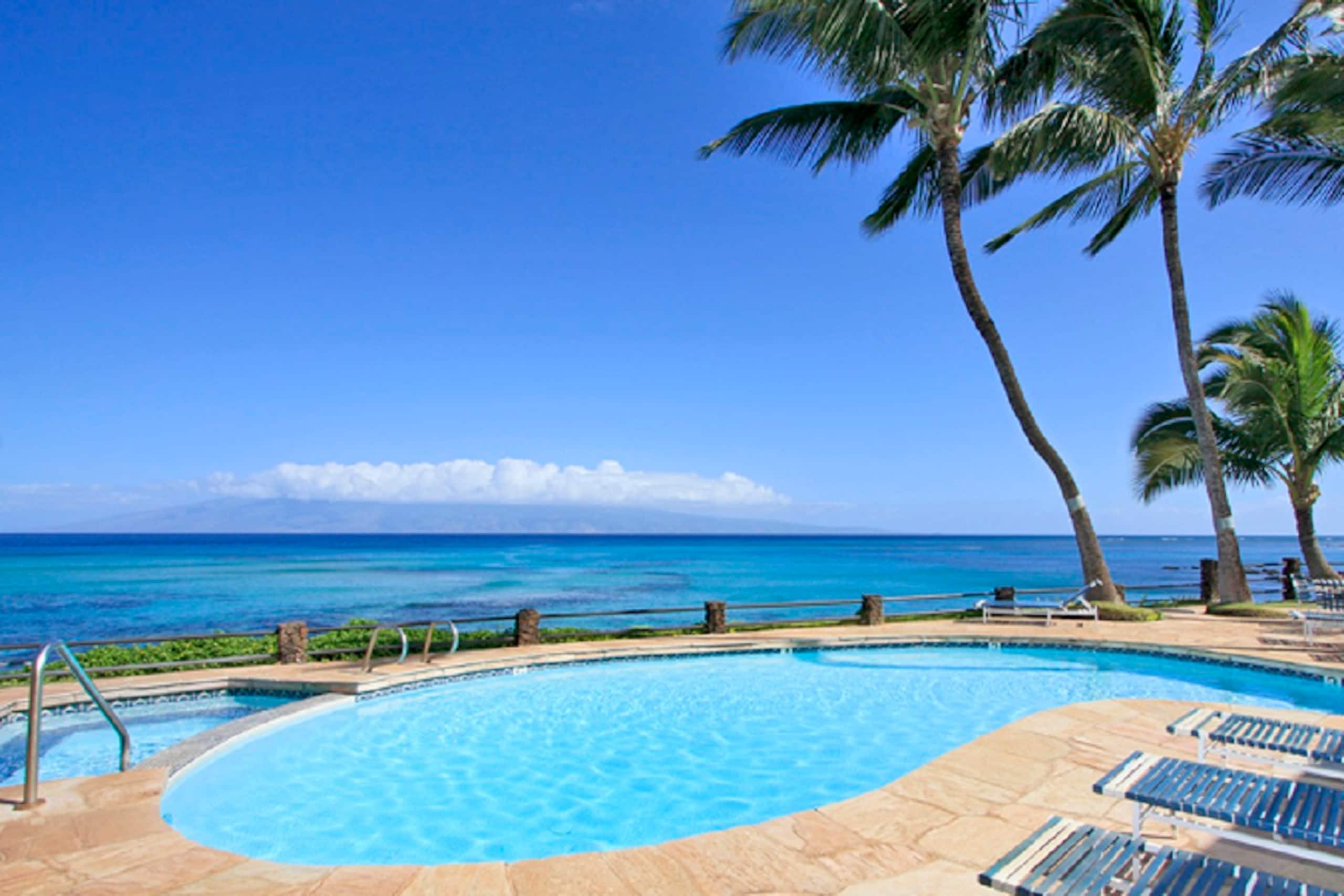 Condo in Lahaina · ★4.83 · 3 bedrooms · 4 beds · 2.5 baths - Image 32