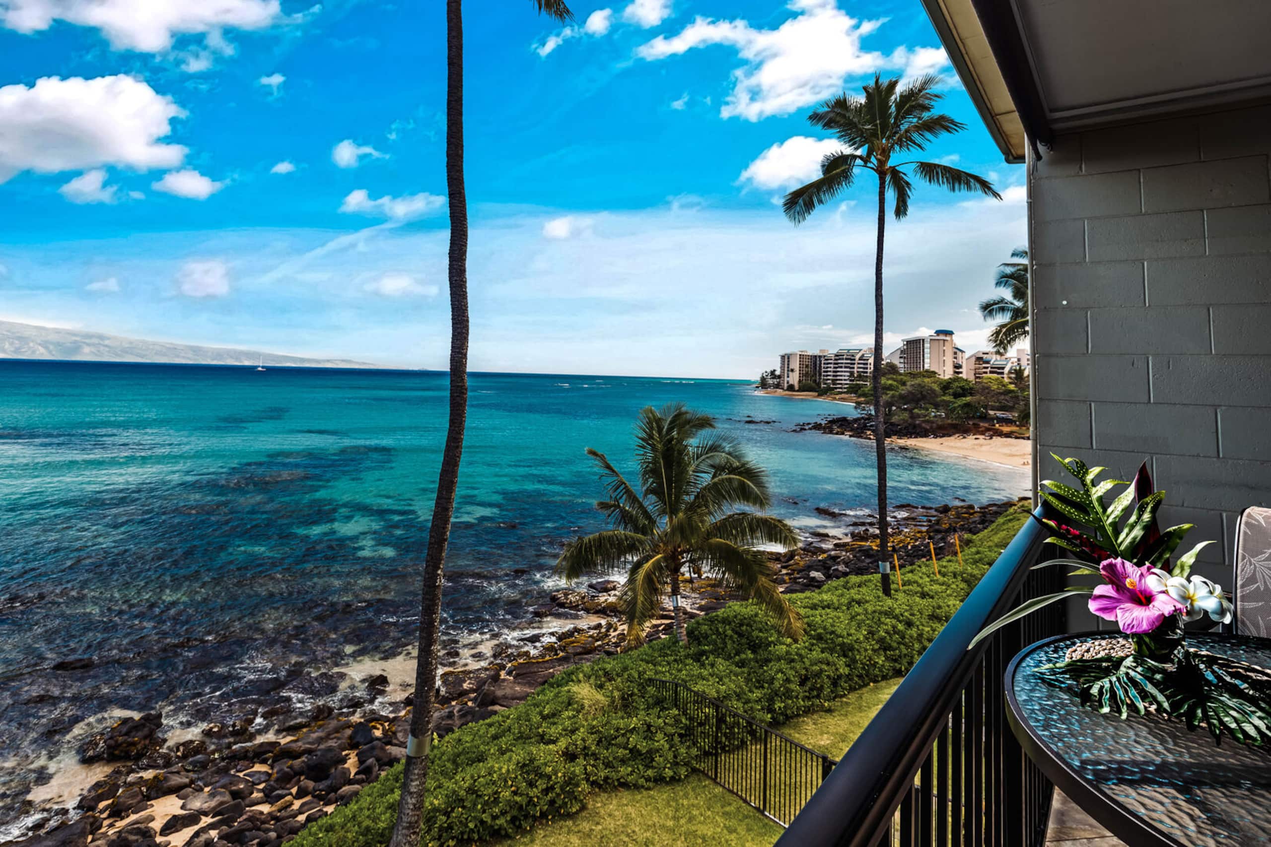 Condo in Lahaina · ★4.83 · 3 bedrooms · 4 beds · 2.5 baths - Image 2