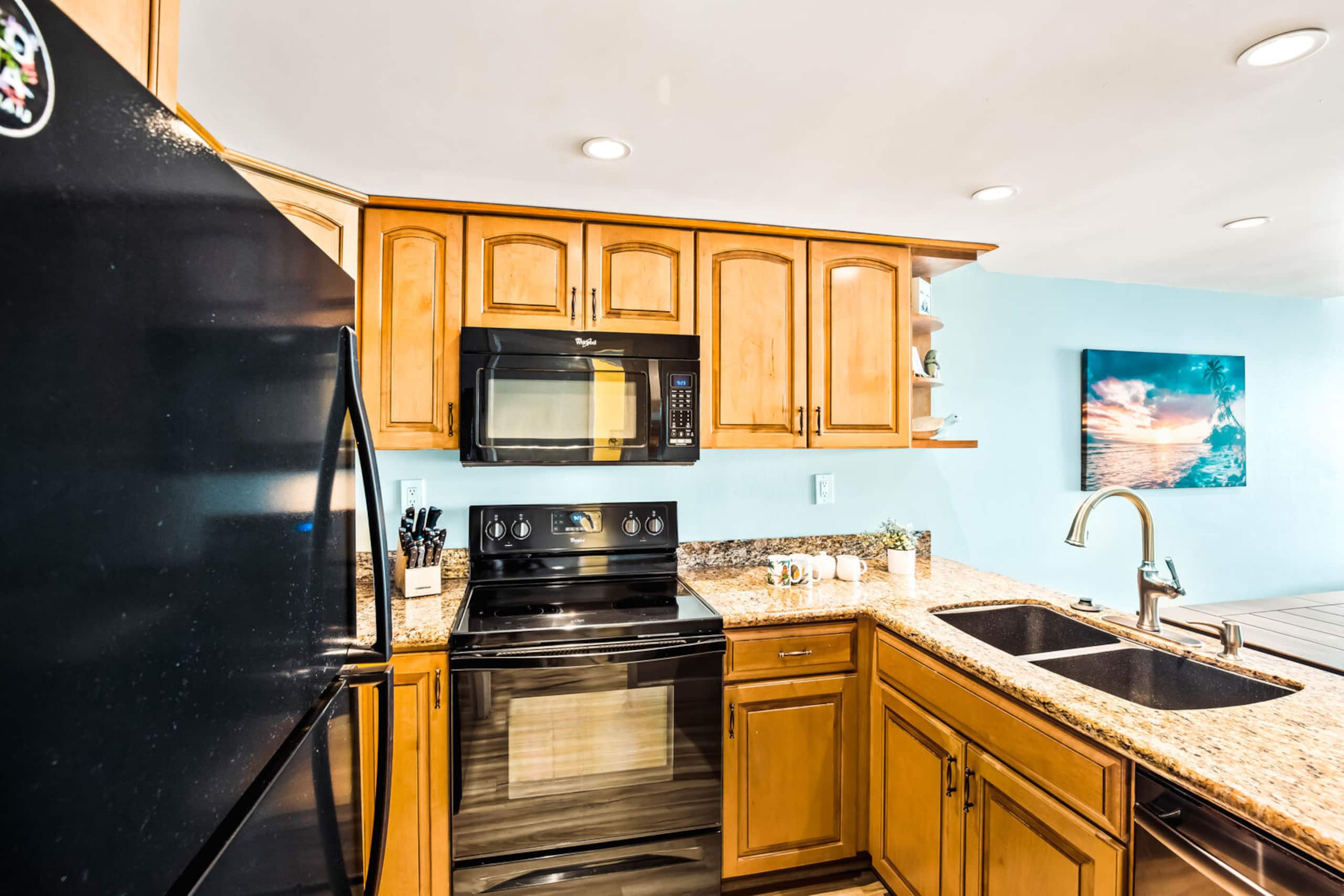 Condo in Lahaina · ★4.83 · 3 bedrooms · 4 beds · 2.5 baths - Image 12