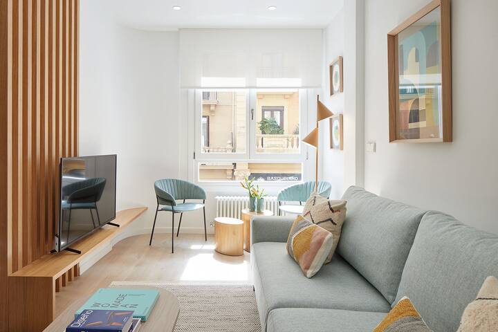 Daira Arena by FeelFree Rentals gallery image 4