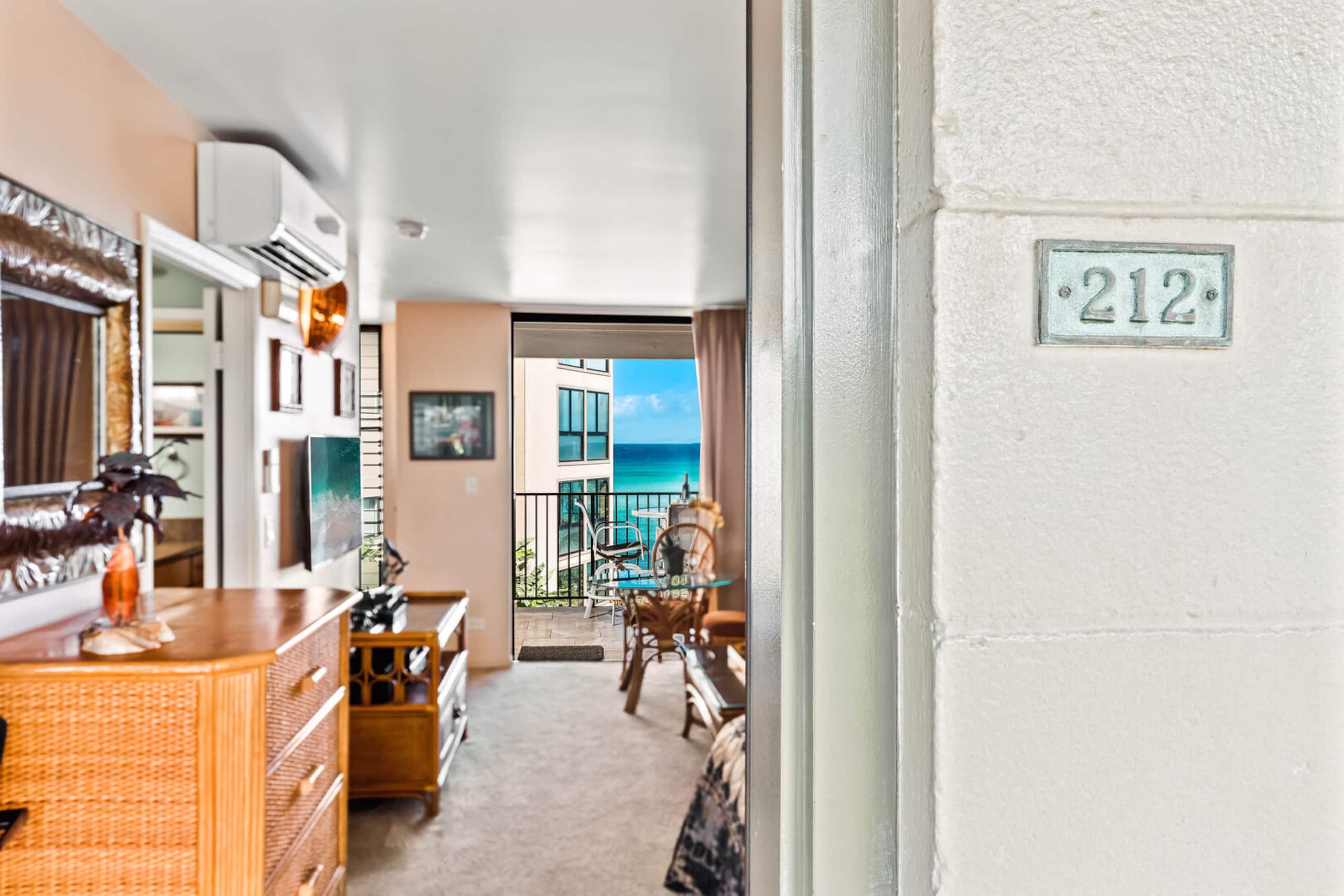Condo in Lahaina · ★4.86 · 1 bedroom · 1 bed · 1 private bath - Image 4