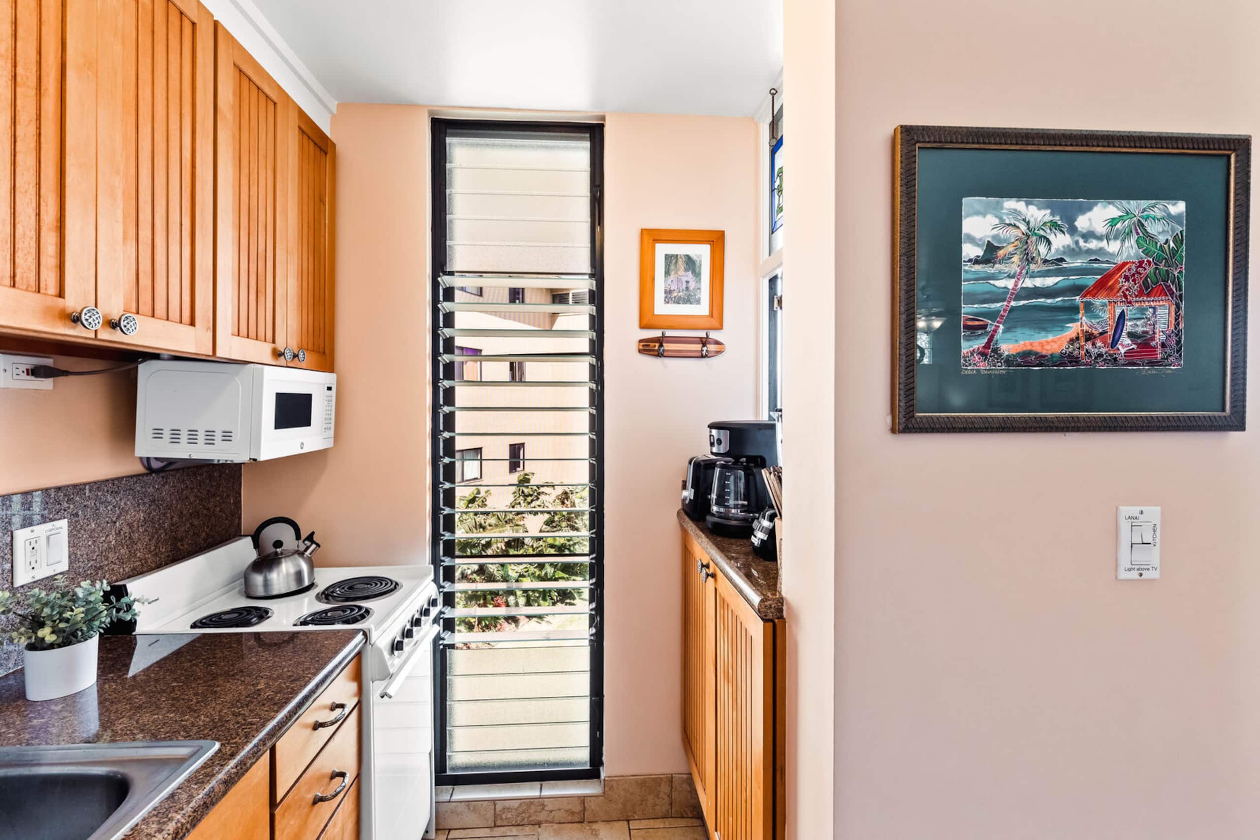 Condo in Lahaina · ★4.86 · 1 bedroom · 1 bed · 1 private bath - Image 13