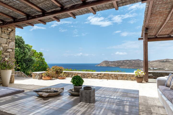 Calma Beach House gallery image 4