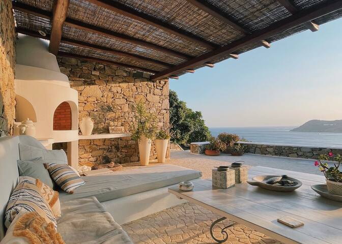 Calma Beach House gallery image 2