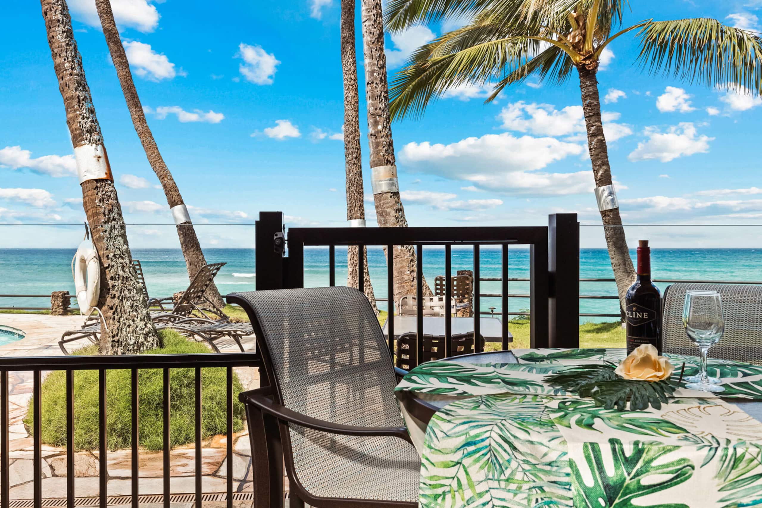 Condo in Lahaina · ★4.82 · 1 bedroom · 2 beds · 1 private bath - Image 3