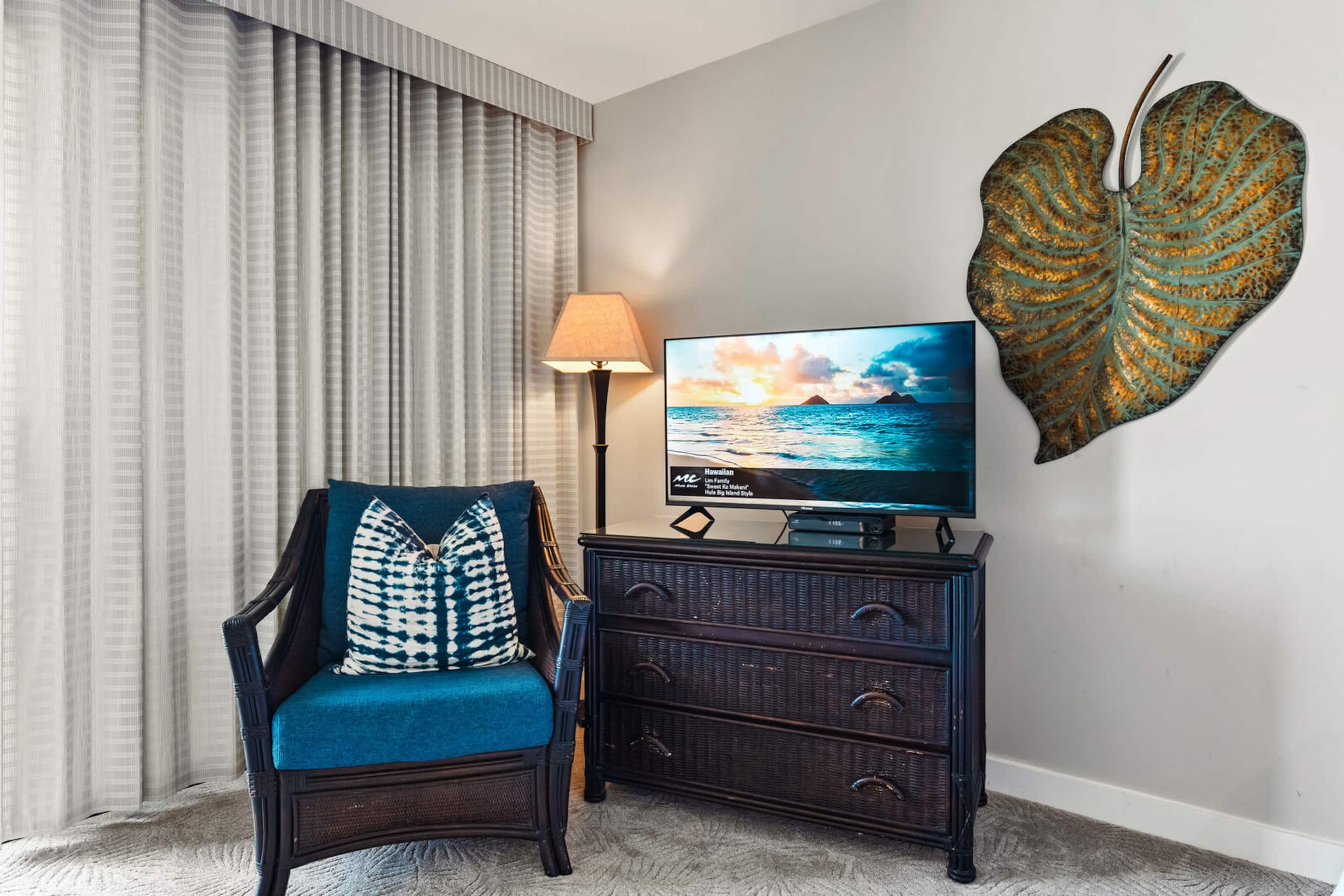 Condo in Lahaina · ★4.82 · 1 bedroom · 2 beds · 1 private bath - Image 6