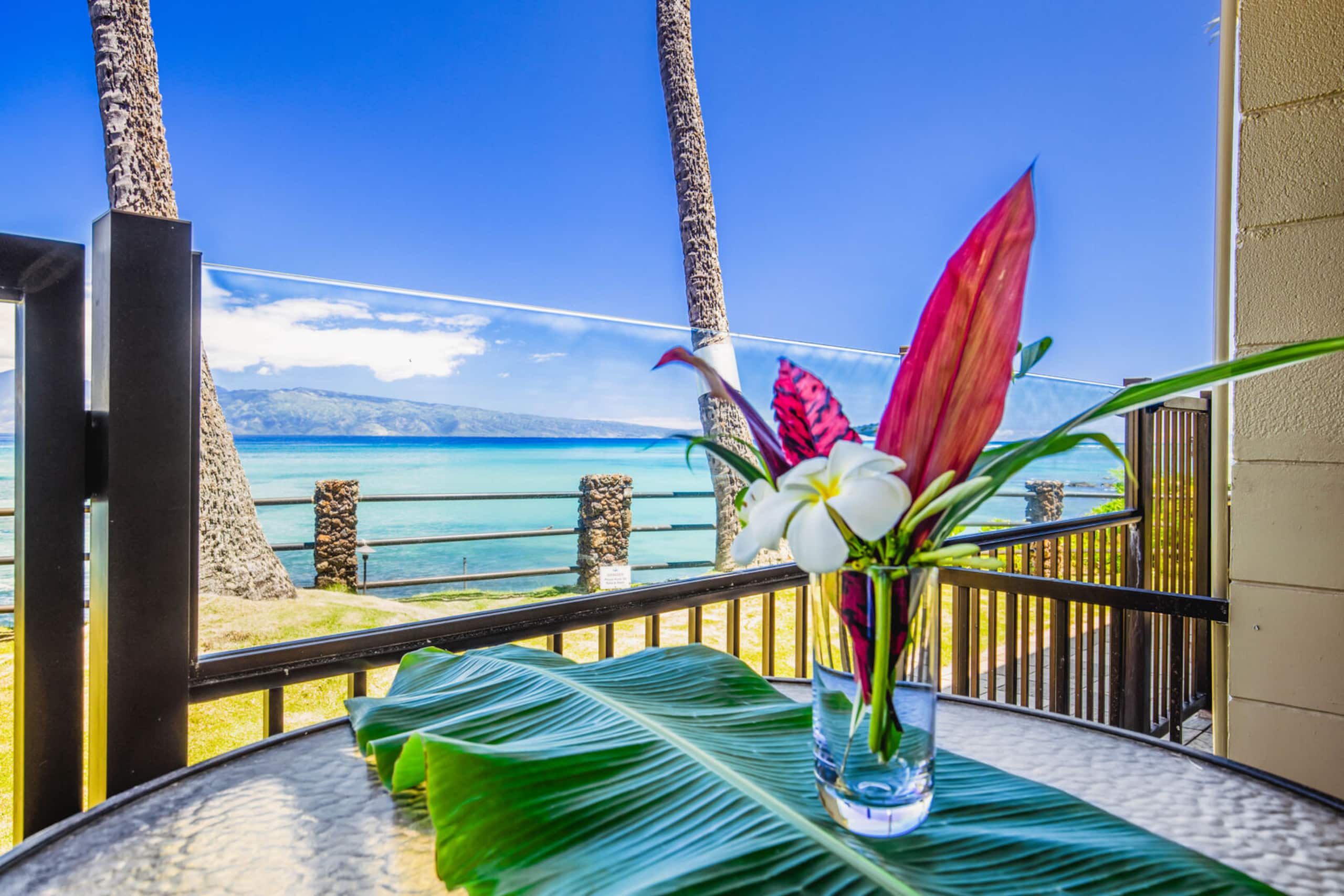 Condo in Lahaina · ★4.89 · 1 bedroom · 2 beds · 1 private bath - Image 2